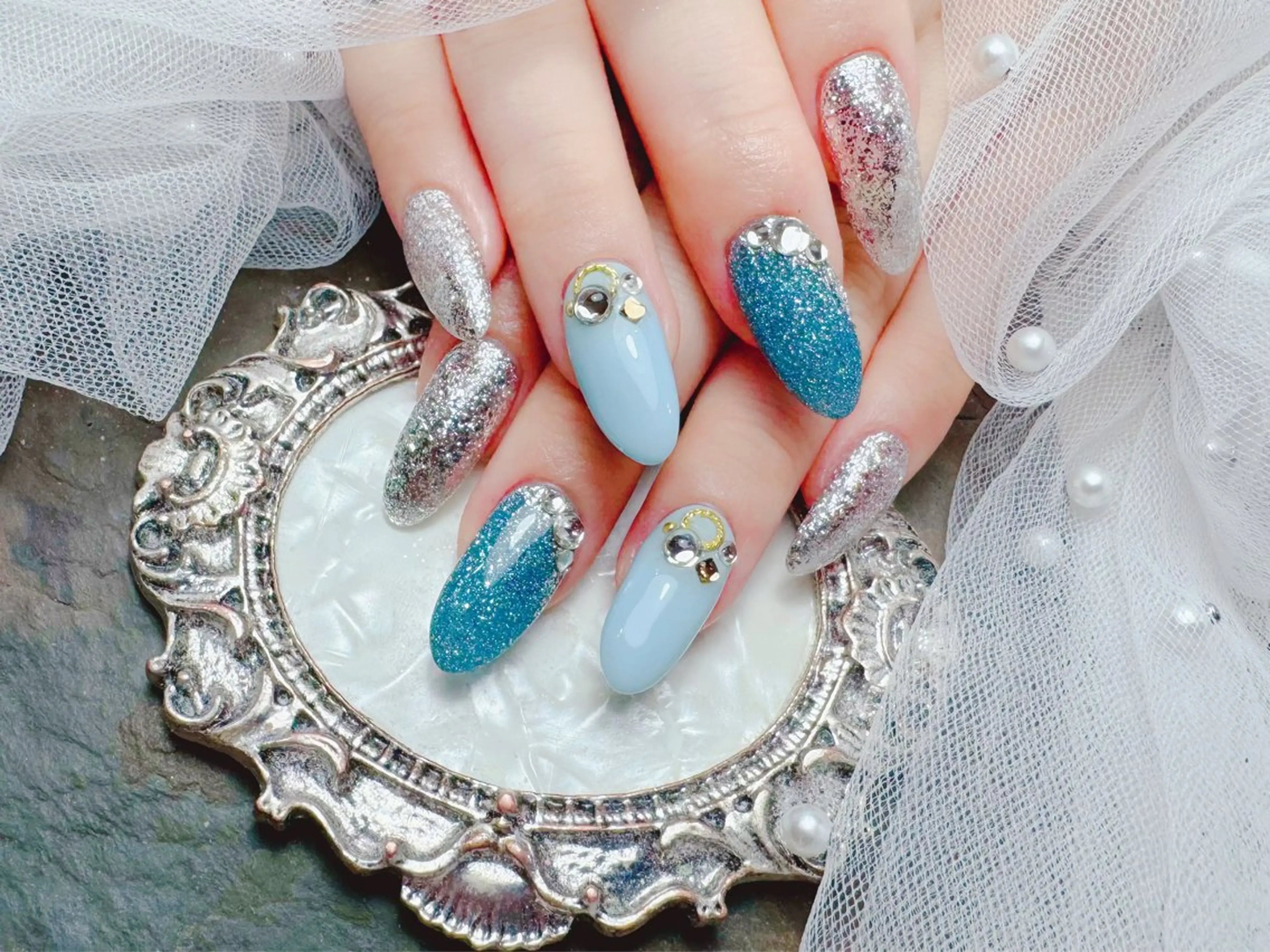 ネイル ハンドネイル マジックミラー所属・マジック ミラーのネイルデザイン