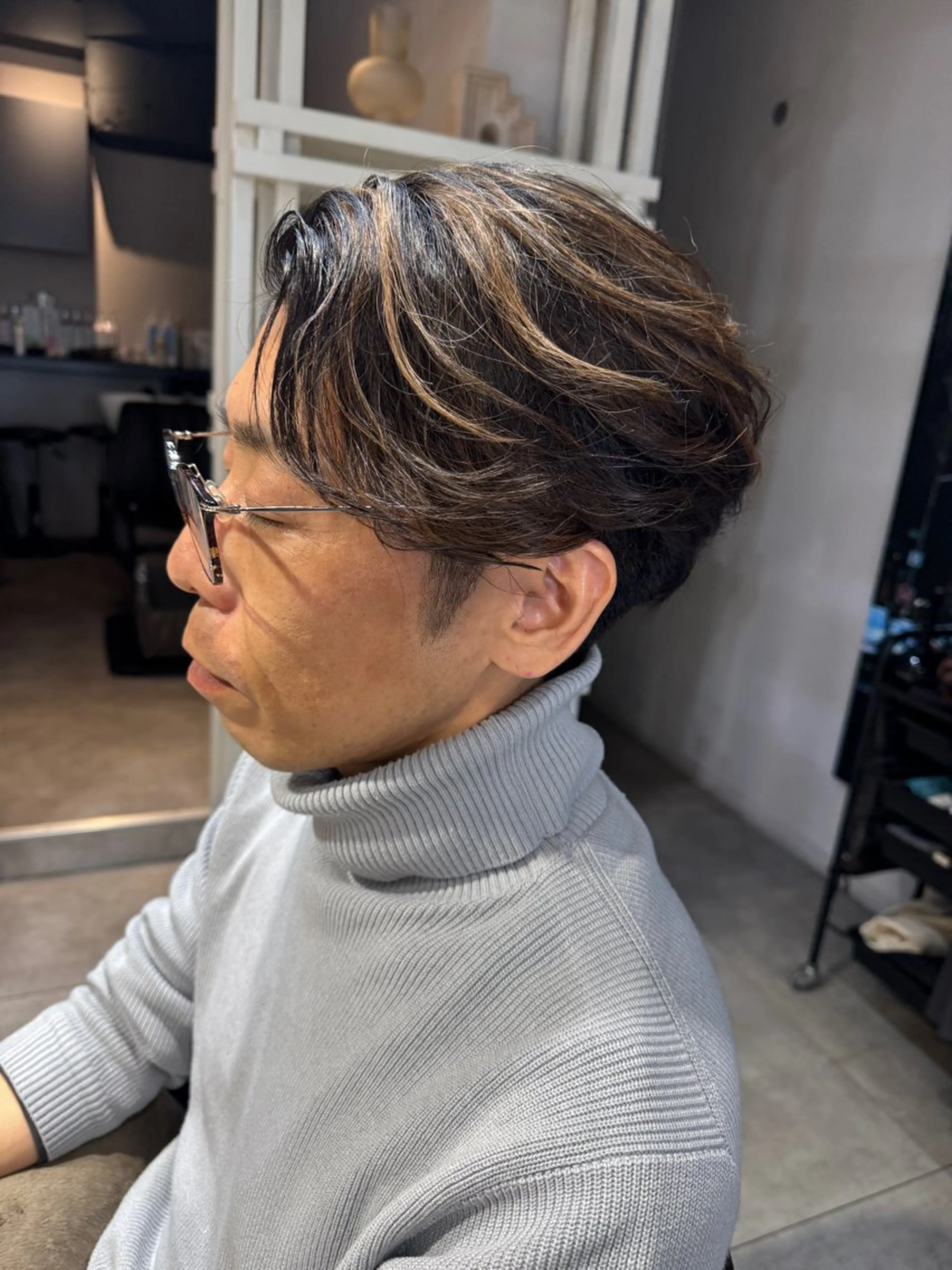 ミディアム カラー メンズ メンズハイライト ハイライトカラー ハイライト ヘアカラー トリートメント Dxxxx III所属・女性目線の大人 メンズ*Ayakaのヘアスタイル