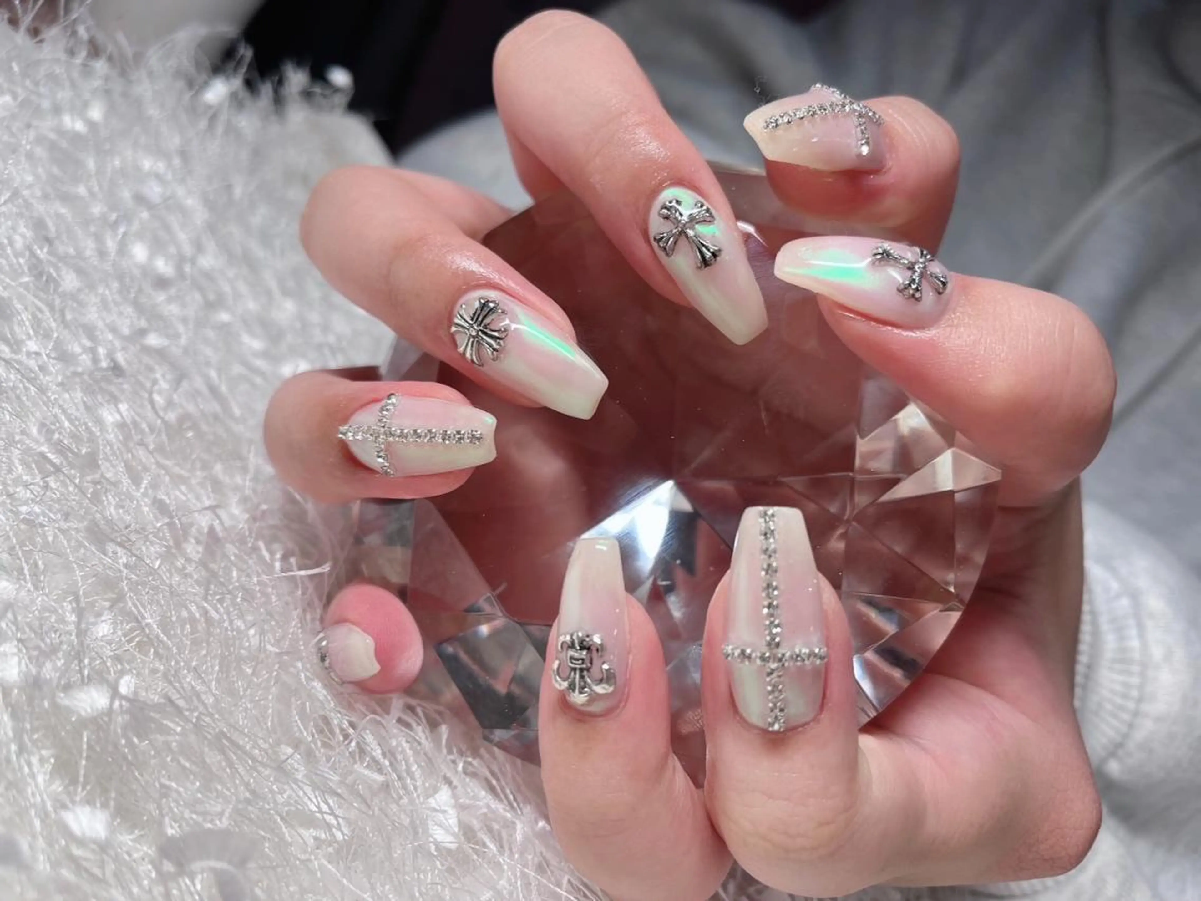 ネイル 長さ出し フレンチネイル ジェルネイル グラデーション 韓国ネイル ハンドネイル Nail&eye Belire 新宿のネイルデザイン