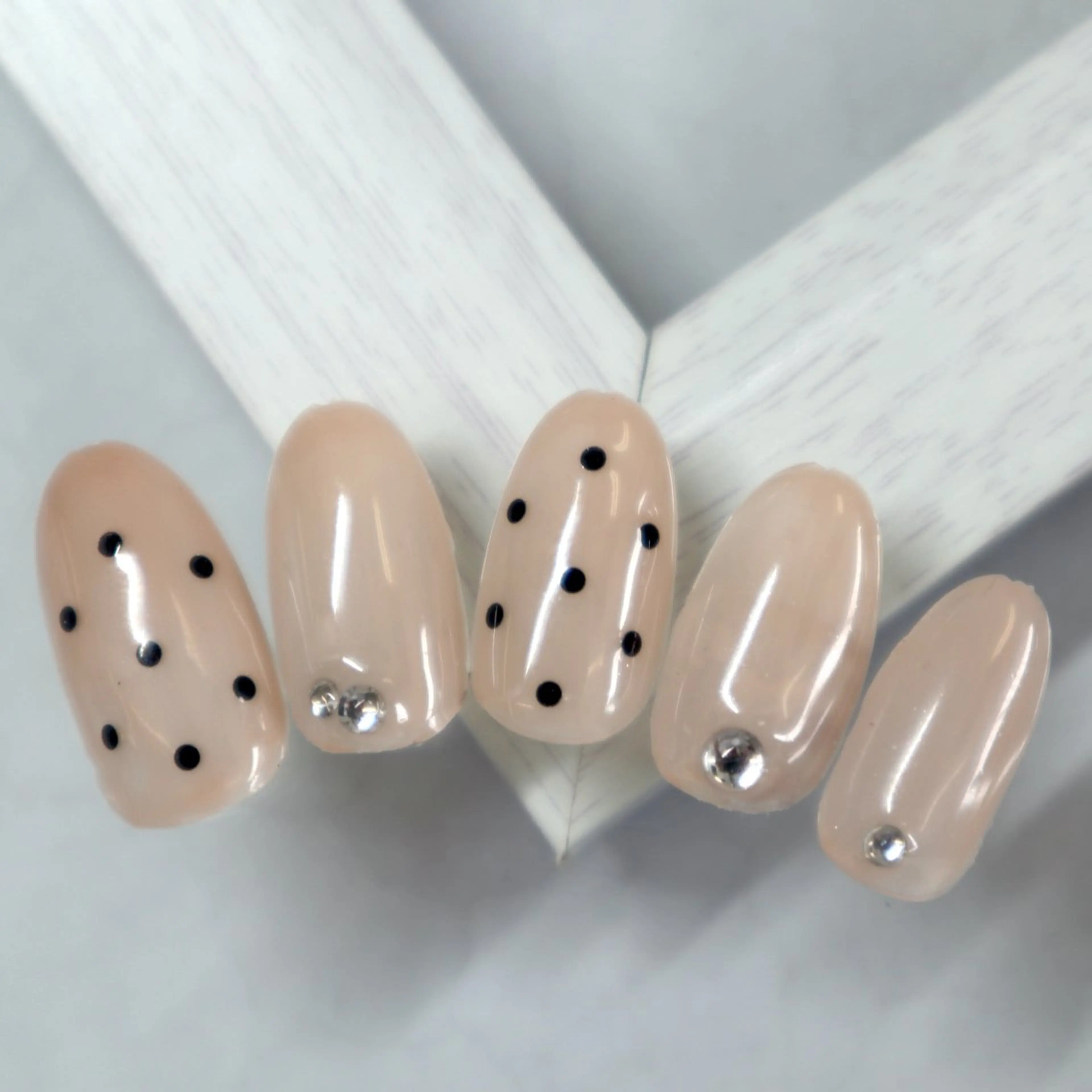 ネイル L‘ねいる 江坂店 エルネイルエサカテンのネイルデザイン