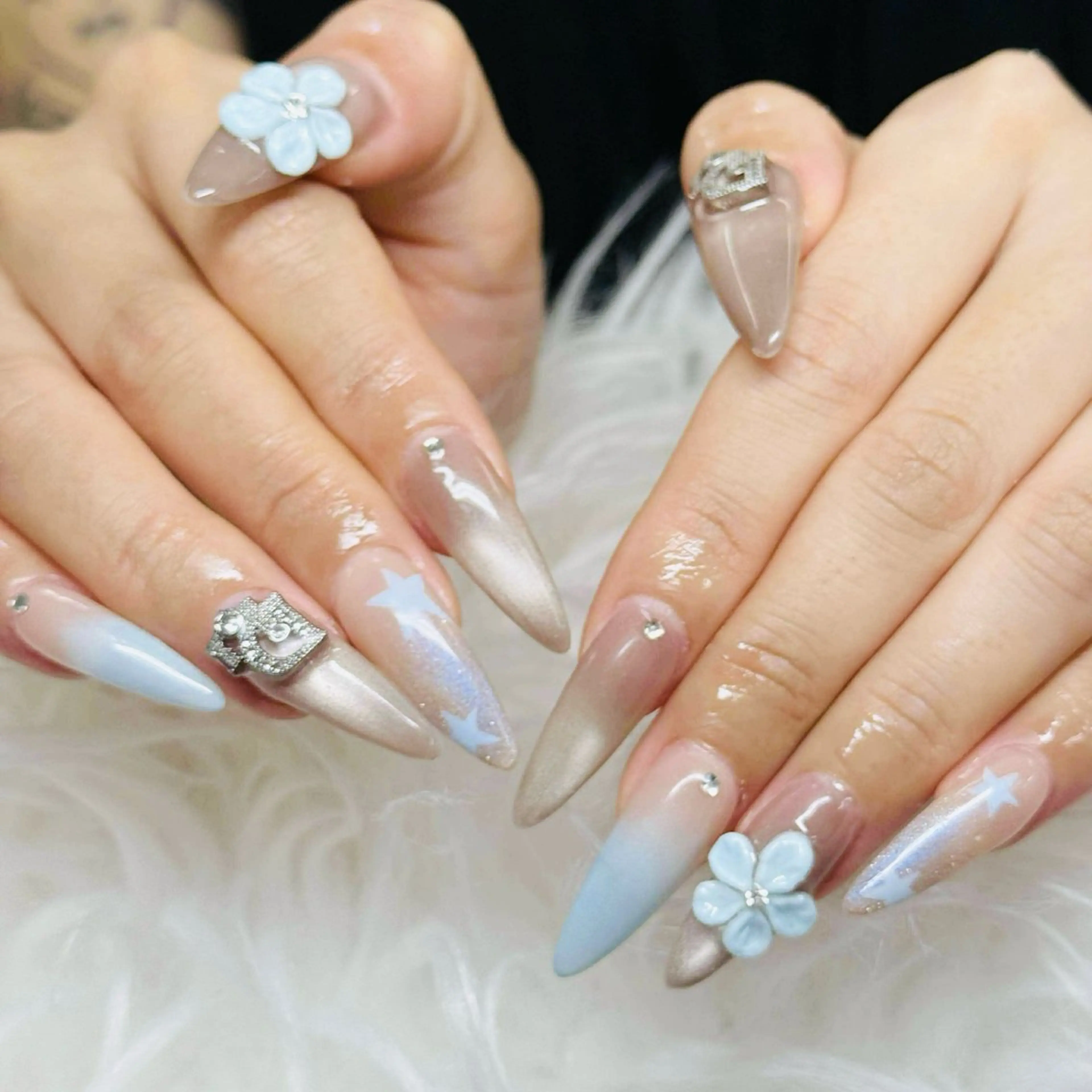 ネイル チークネイル 長さ出し フットネイル マグネットネイル 持ち込み ハンドネイル ANH NAIL ゴテゴテ専門店💎のネイルデザイン