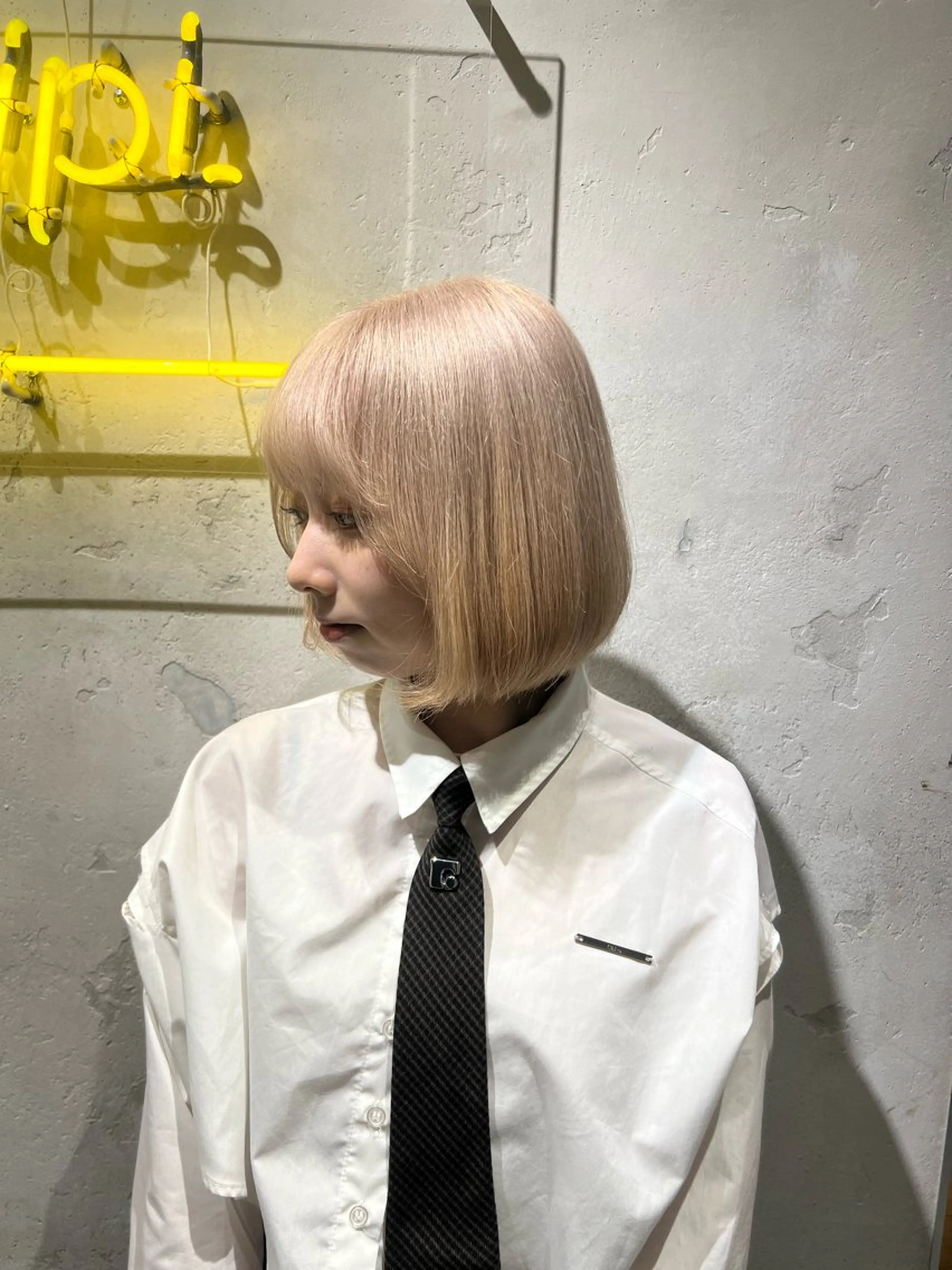 ミディアム デザイン🥇複雑履歴 ハイトーン特化のヘアスタイル