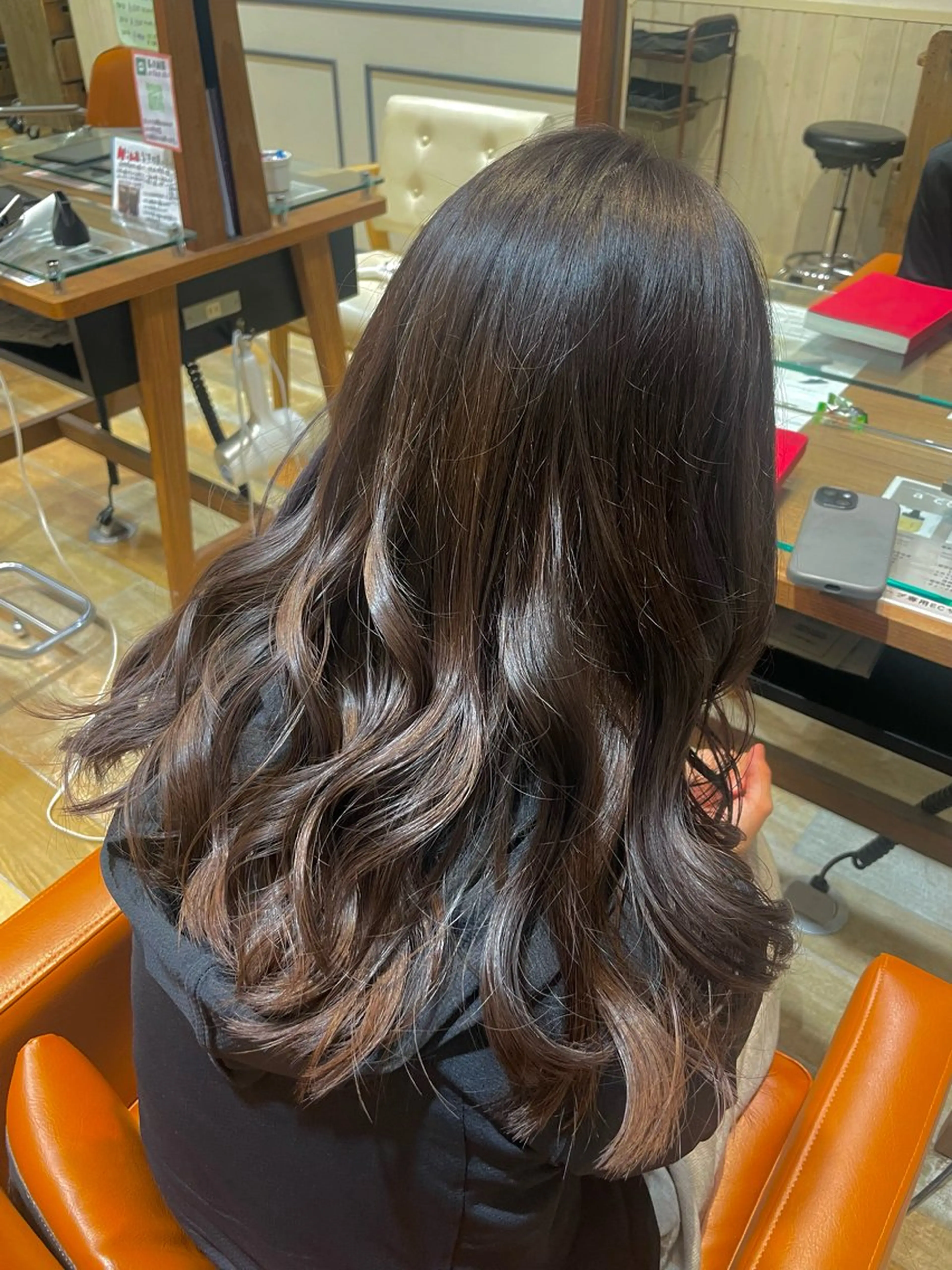 カラー 菊地 美悠のヘアスタイル