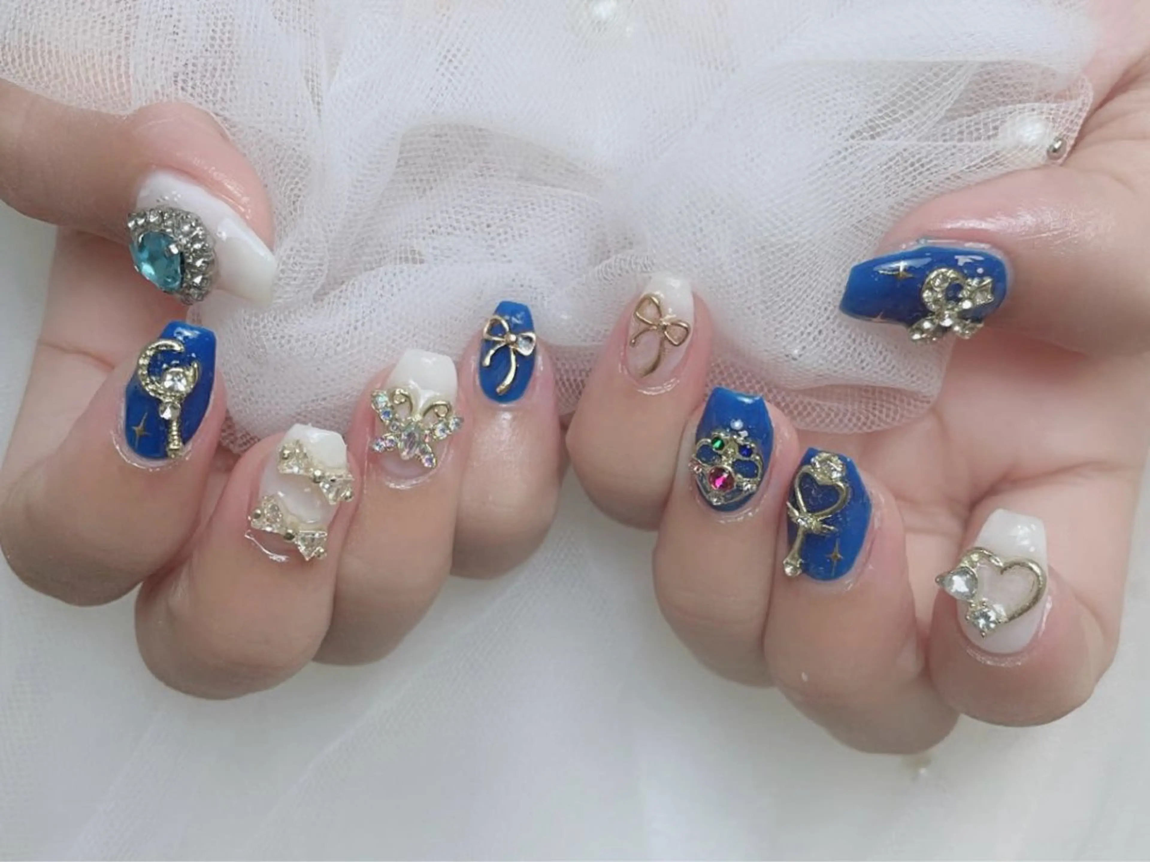 ネイル フレンチネイル ジェルネイル ハート 韓国ネイル マグネットネイル ハンドネイル ネイルサロン lotusのネイルデザイン