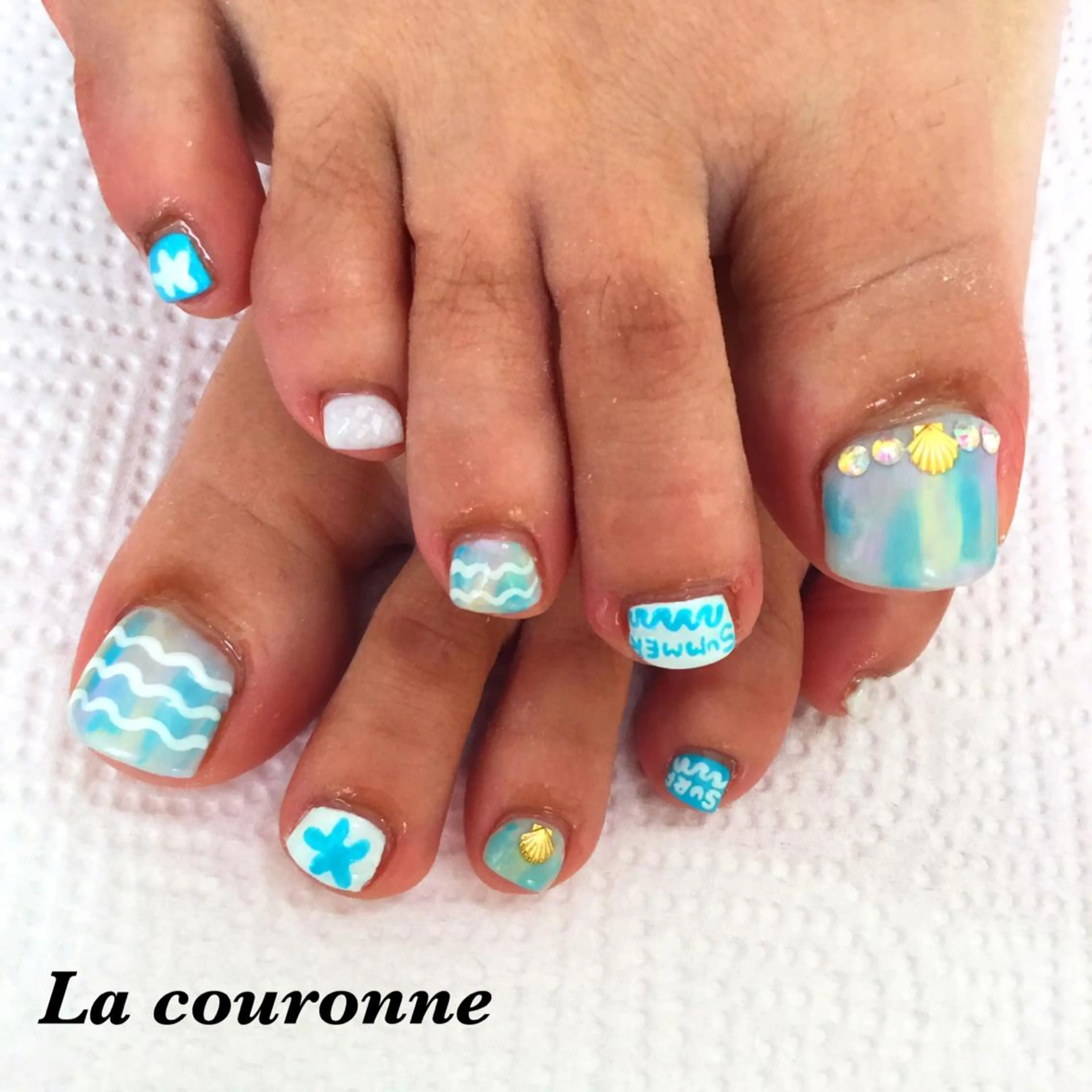 ネイル フットネイル Lacouronne NATSUMIのネイルデザイン