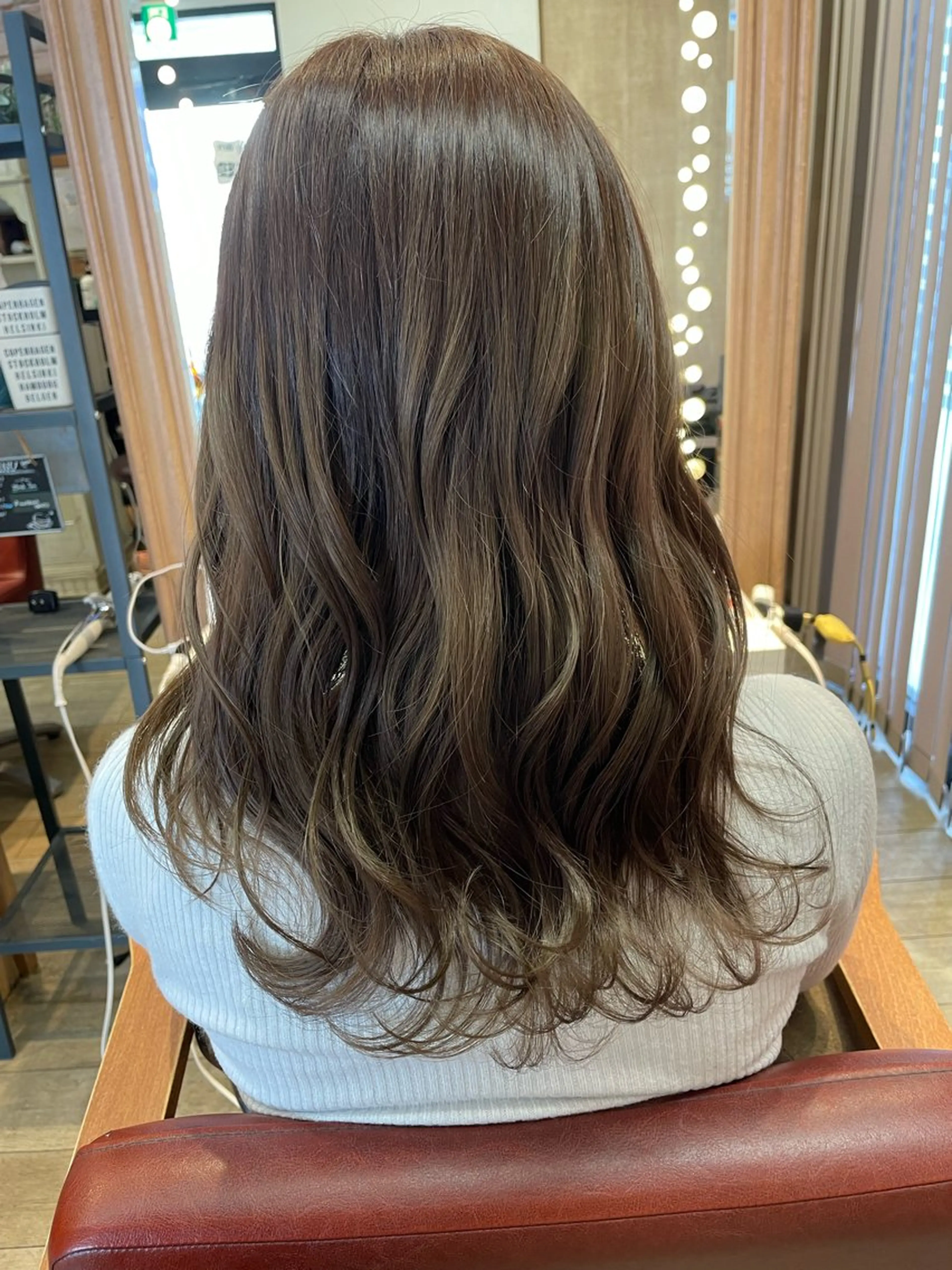 セミロング カラー ベージュカラー ブリーチ グラデーションカラー ✨横須賀髪質改善✨️ 加藤 百音のヘアスタイル