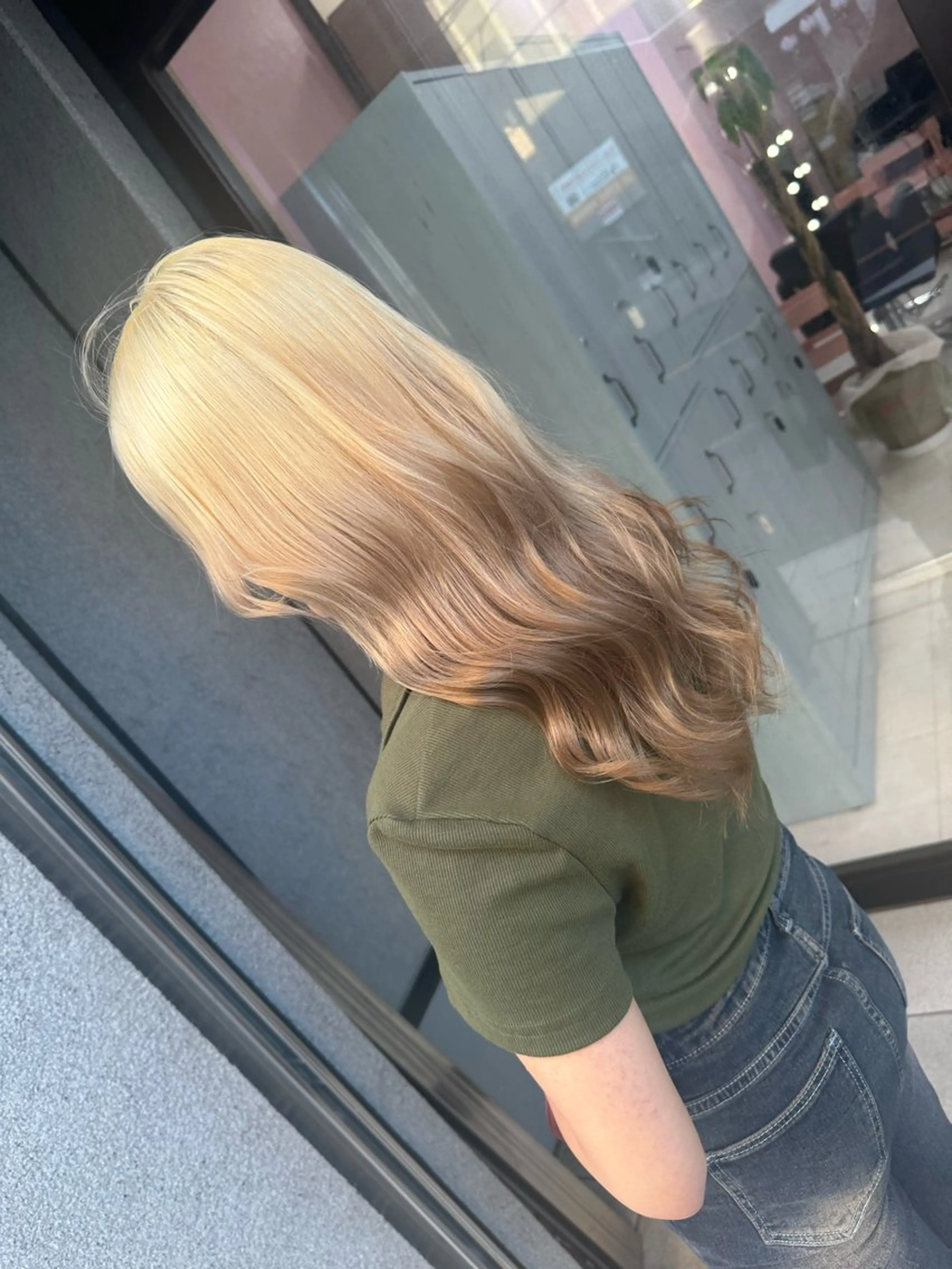 セミロング カラー ヘアカラー トリートメント ブリーチ人気No.1 MANATO🎨🌈のヘアスタイル