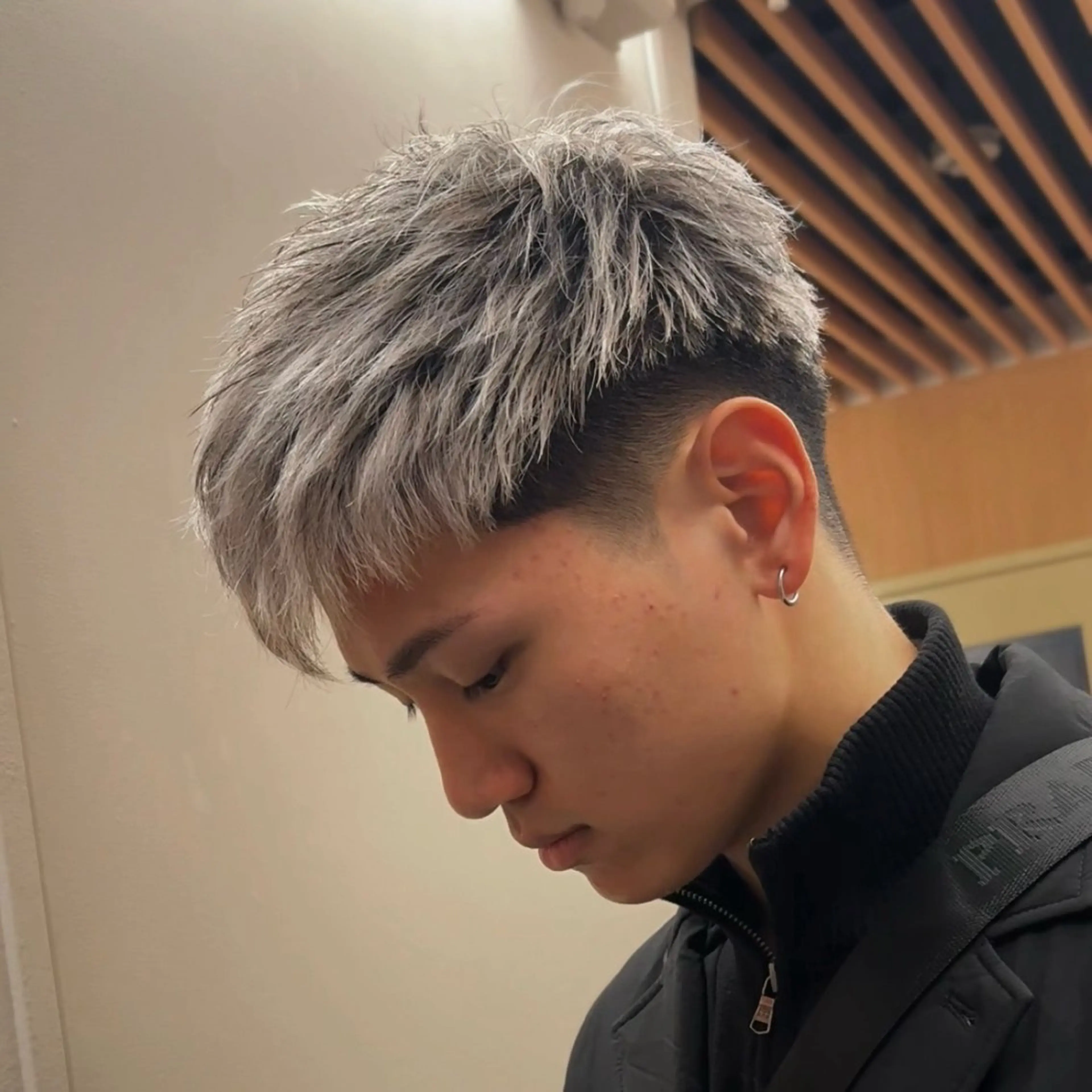 カラー メンズ 💋ホワイトメッシュ /パーマ/メンズ💋のヘアスタイル