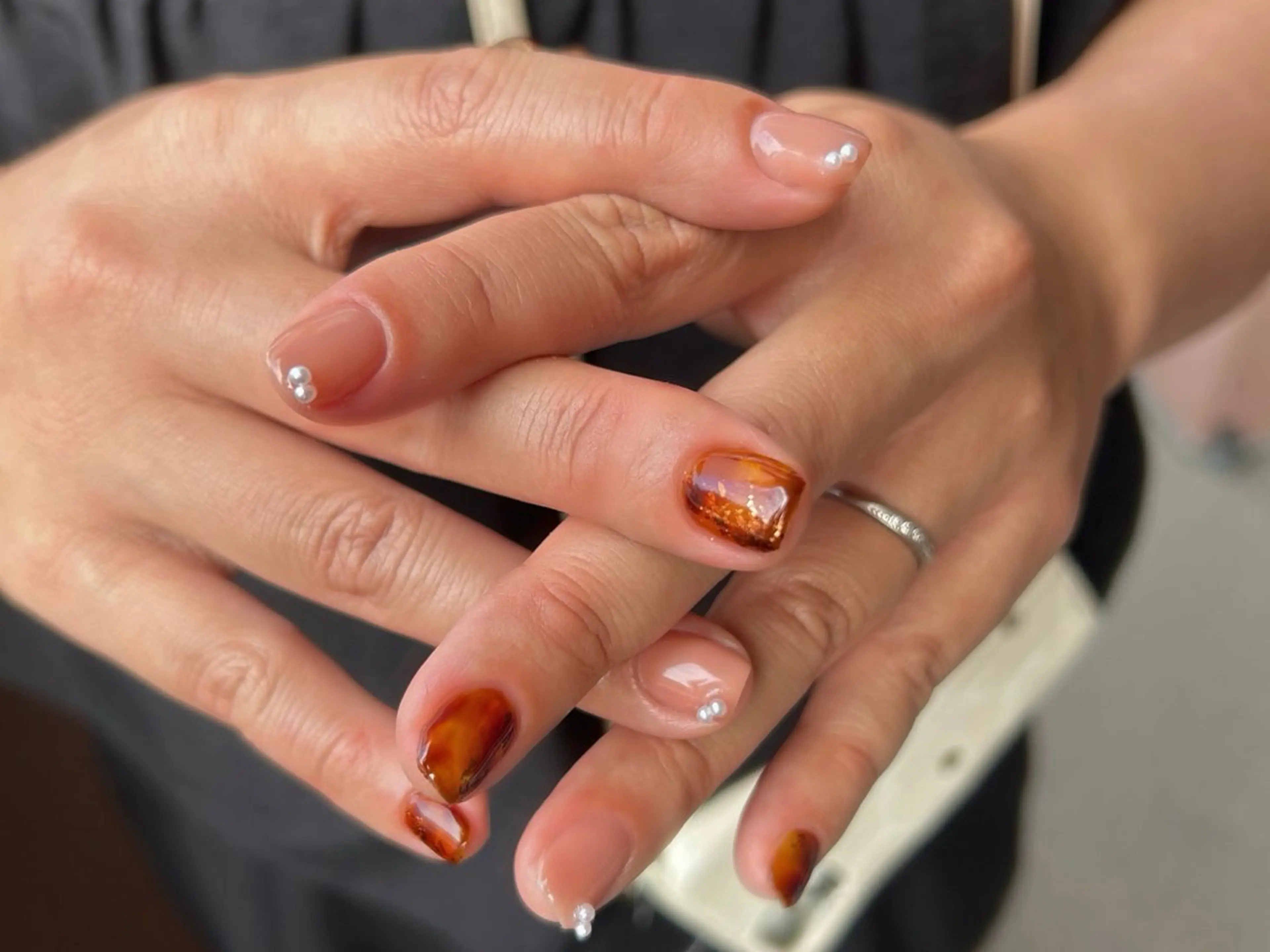 秋にぴったりべっ甲デザイン🥨の写真