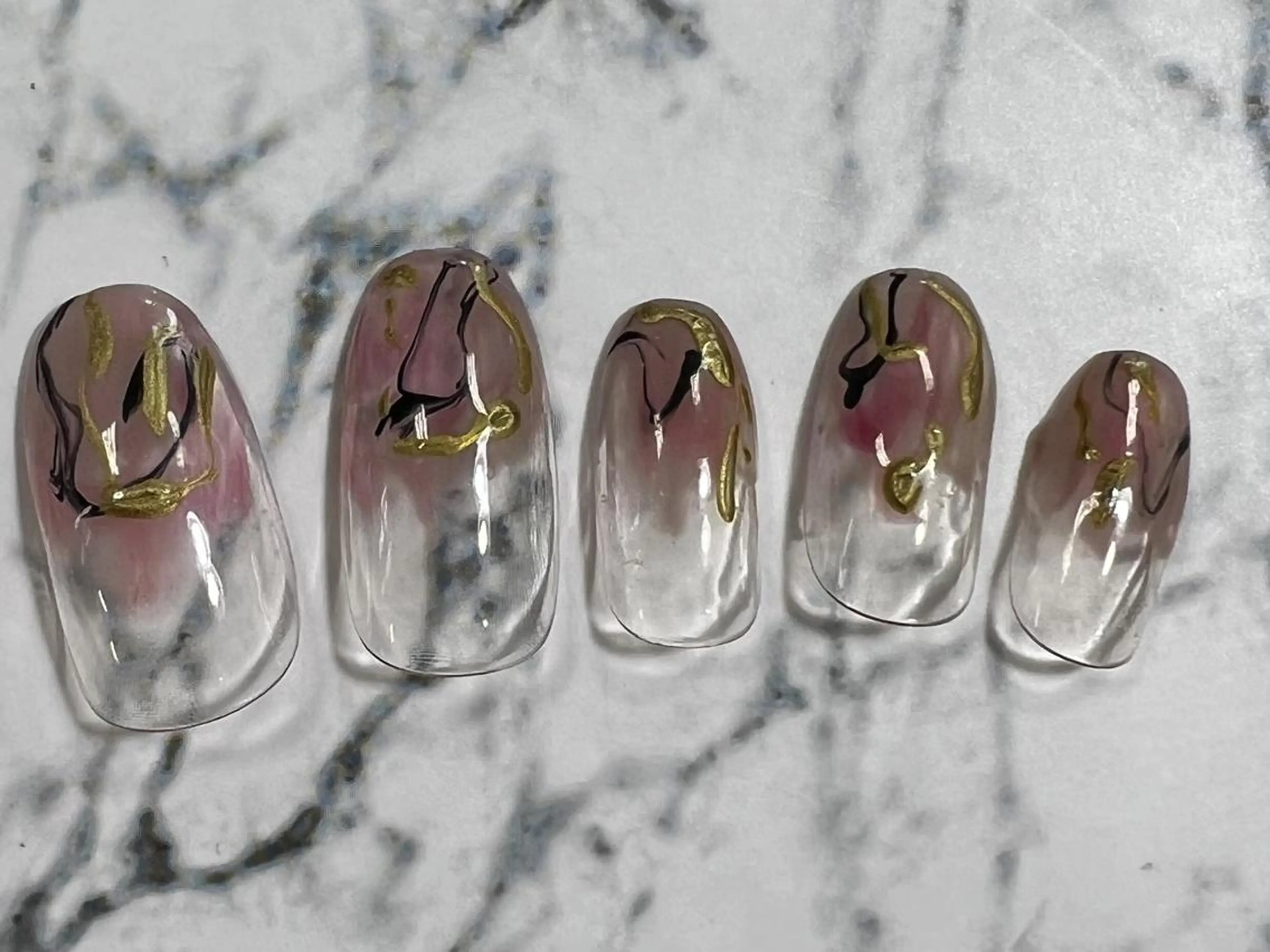 ネイル ❤️💛🩵京橋 痛ネイル⭐️3Dのネイルデザイン