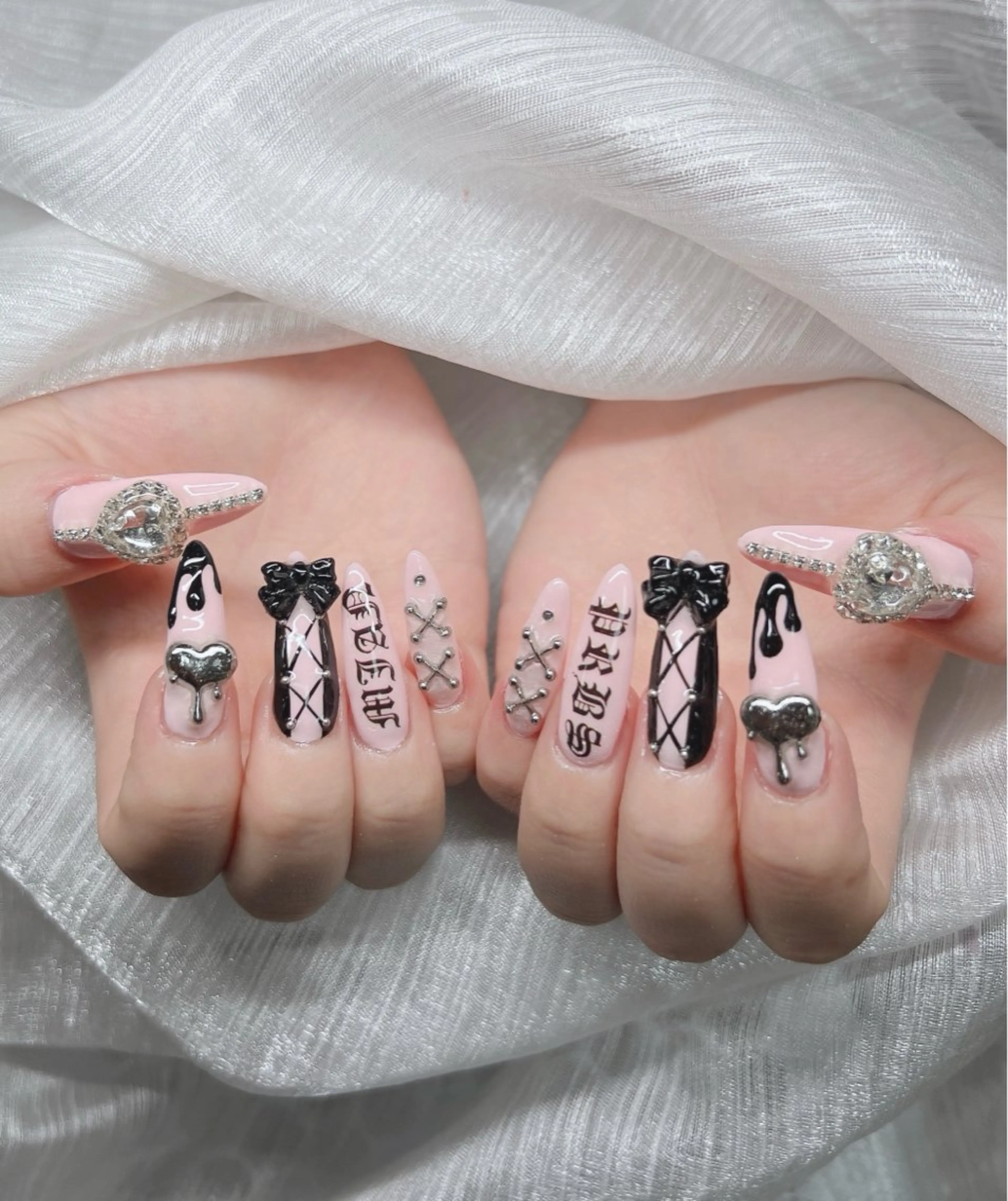 ネイル 長さ出し グラデーション 卒業式 キラキラネイル マグネットネイル ハンドネイル Lee Nails チップ長さだし専門店のネイルデザイン