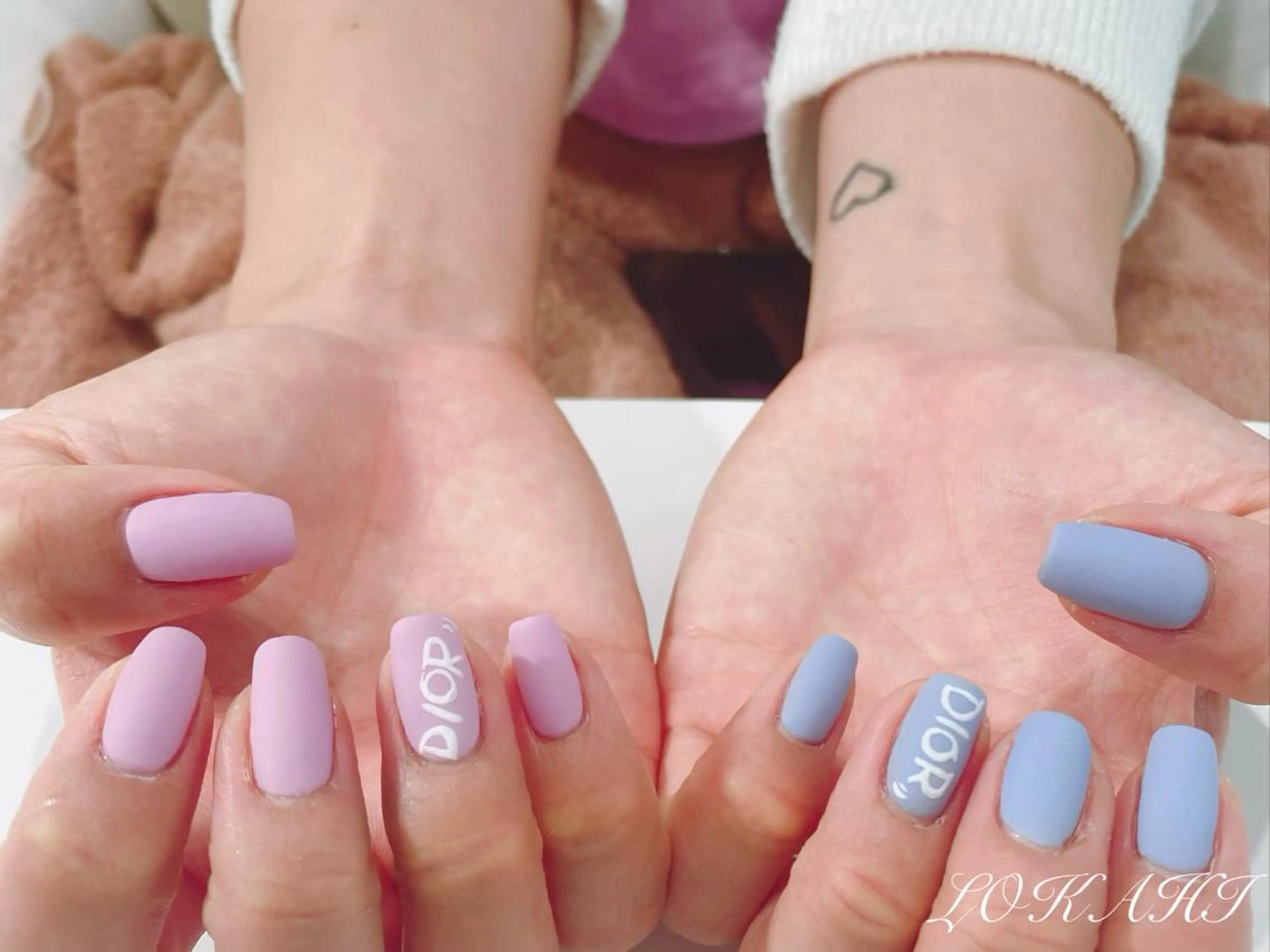 ロング ネイル マツエク・マツパ チークネイル キラキラネイル ラメ(グリッター) マットネイル シンプルネイル ハンドネイル 13日3980円‼️ マグもデザインも◎のネイルデザイン