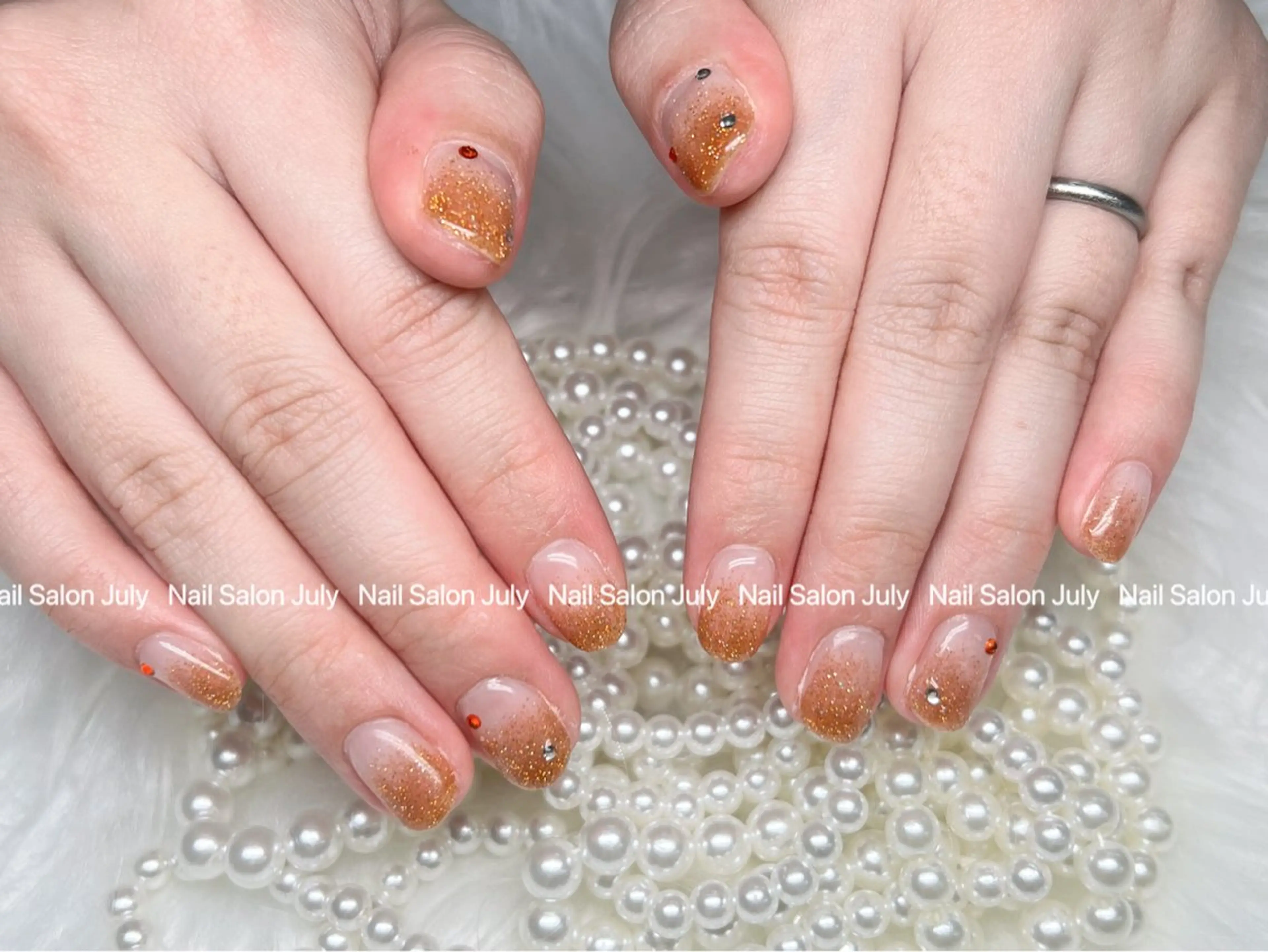 ネイル アートネイル オーロラネイル ジェルネイル ガーリー キラキラネイル ハンドネイル July モモのネイルデザイン