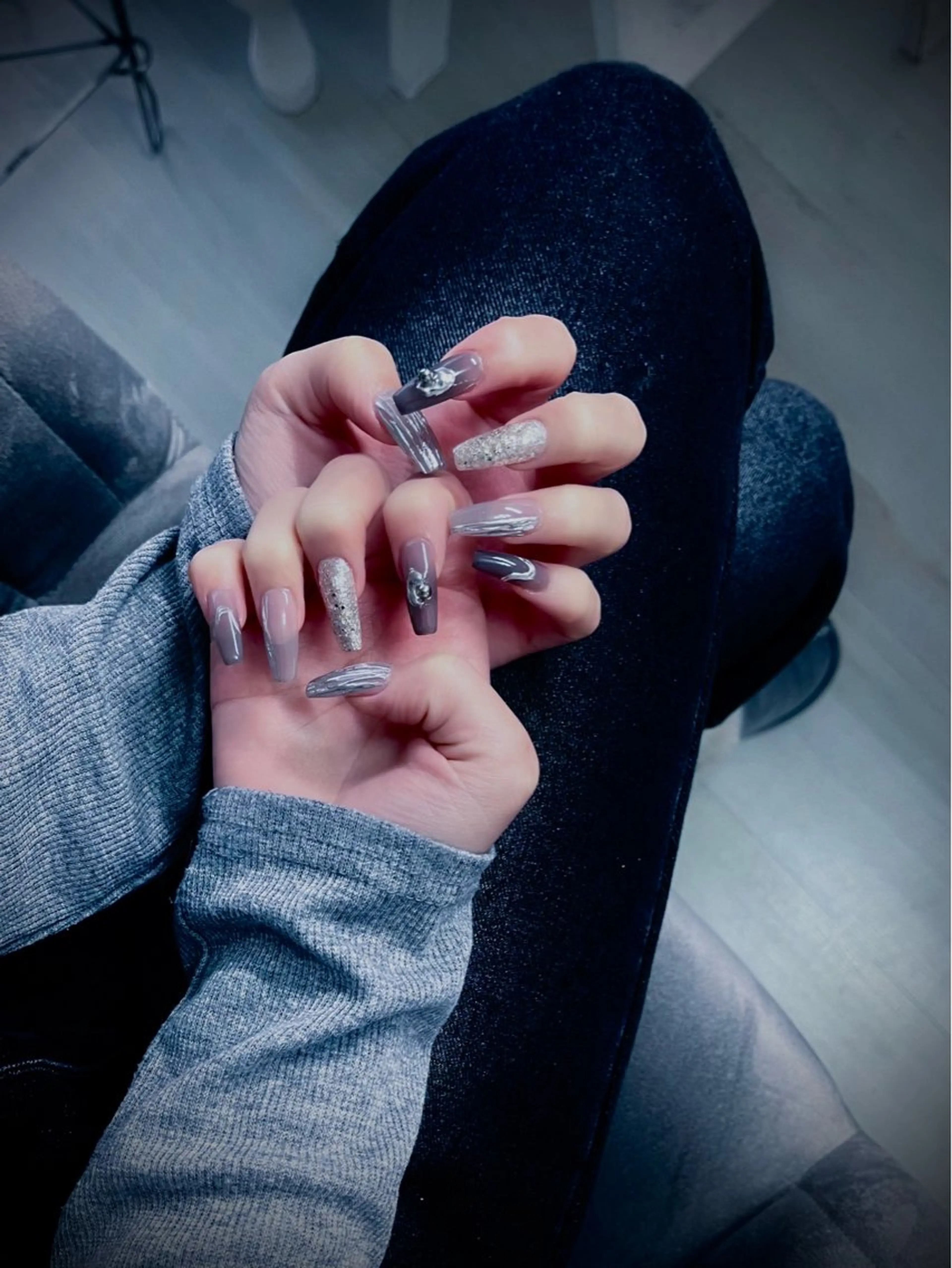 ネイル キラキラネイル マグネットネイル ワンカラーネイル スカルプネイル ワンホンネイル nine.🦋 YUKOのネイルデザイン