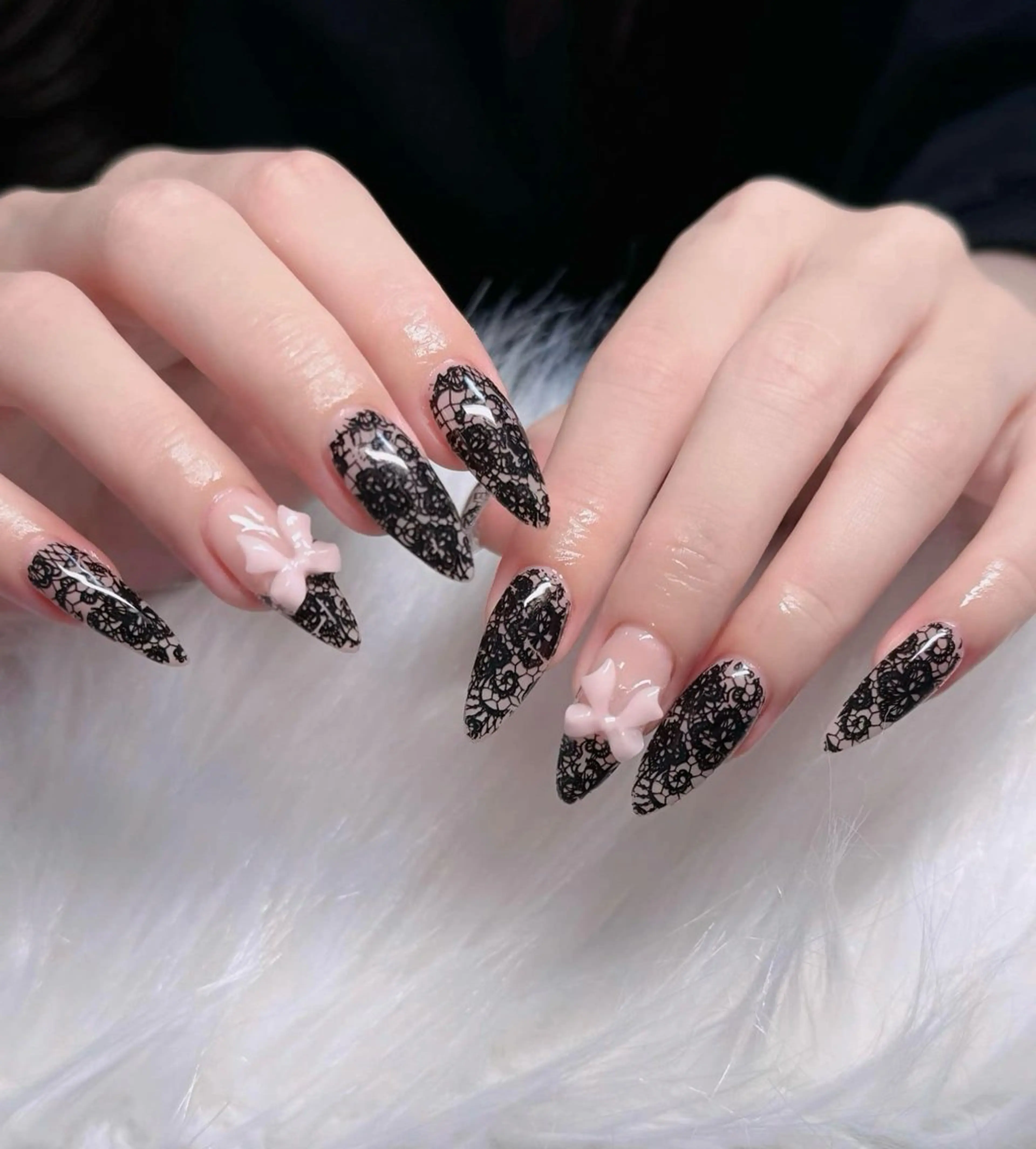 ネイル フレンチネイル ジェルネイル ガラスフレンチ ハロウィン ハート ハンドネイル H.baby Nail Salonのネイルデザイン