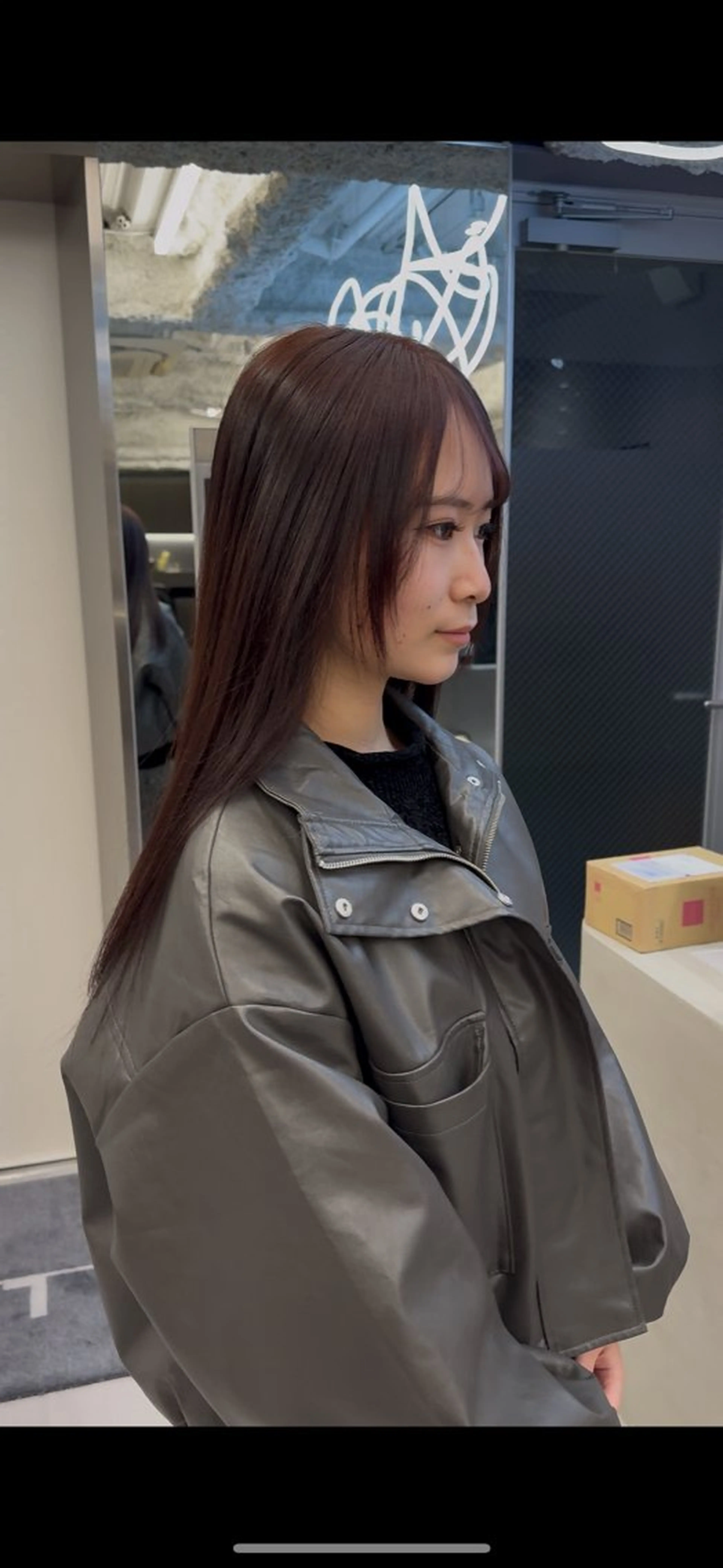 セミロング カラー 切りっぱなしボブ セミロングパーマ バレイヤージュ ベージュカラー ブリーチ hono🐬カラー 特化/ハイトーンのヘアスタイル