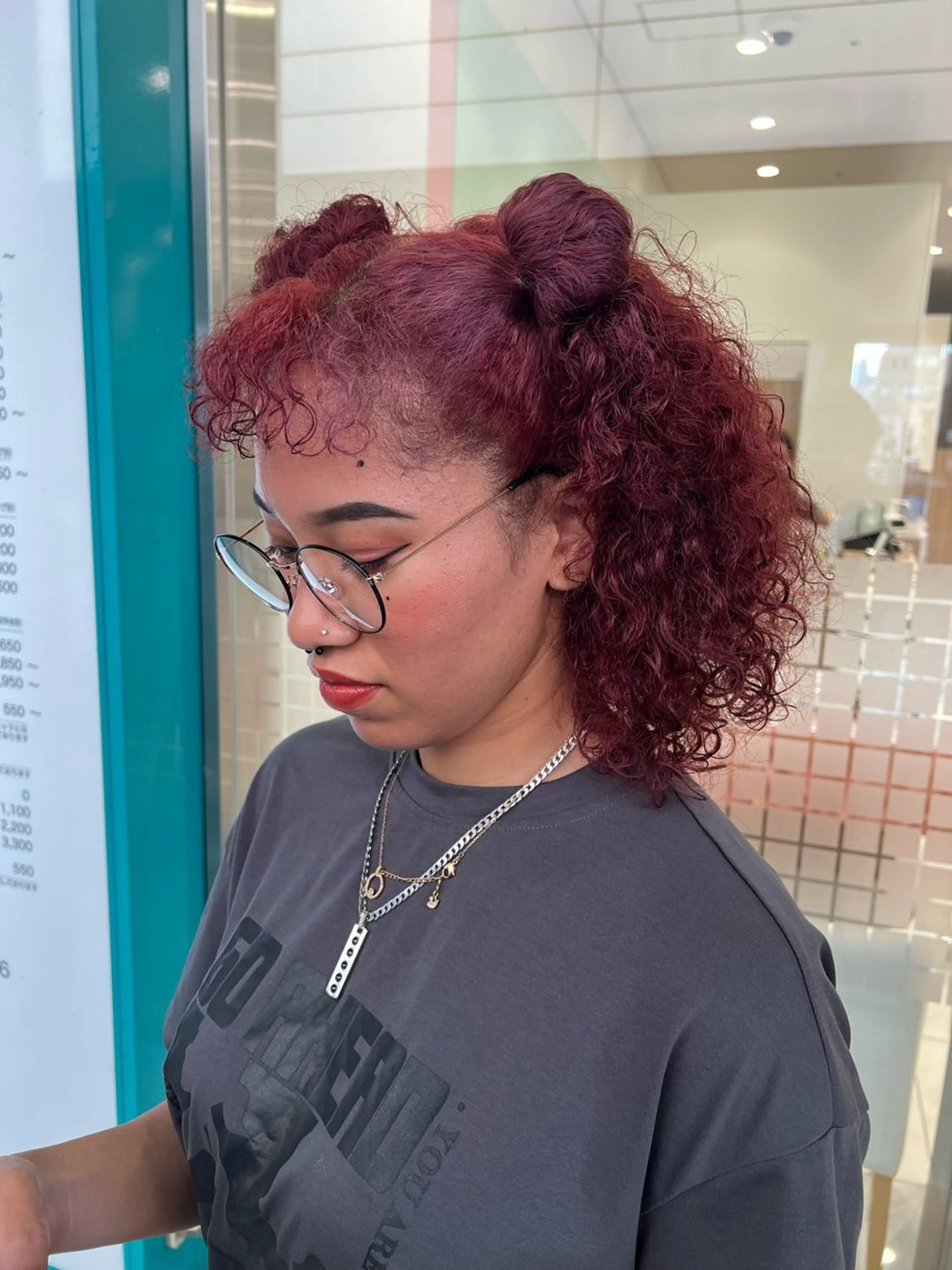 ミディアム ヘアカラー 韓国ボブ/縮毛矯正 /レイヤーカットのヘアスタイル