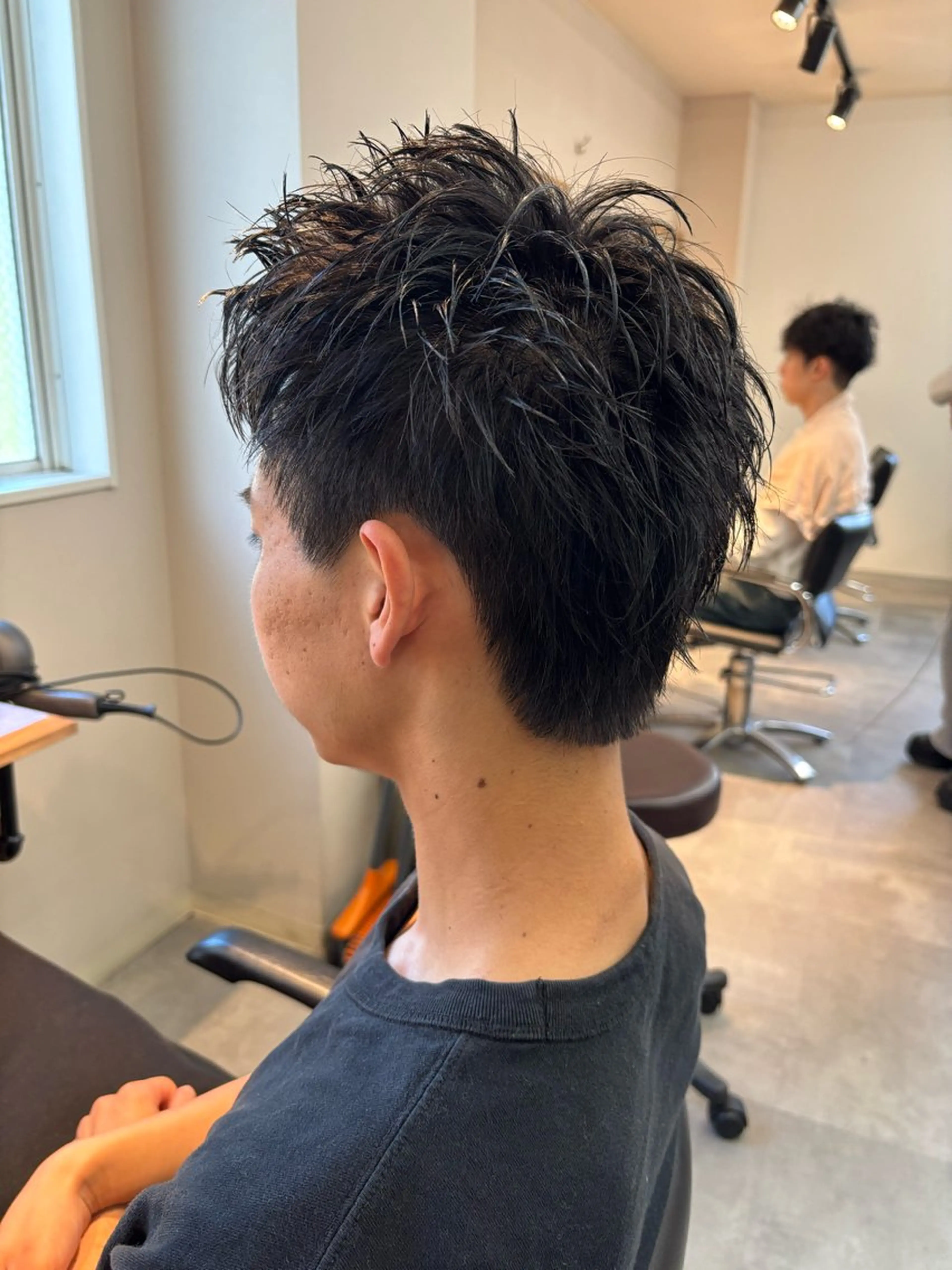 メンズ スパイキーショート カット フェザーパーマ/韓国 /メンズカット保立のヘアスタイル