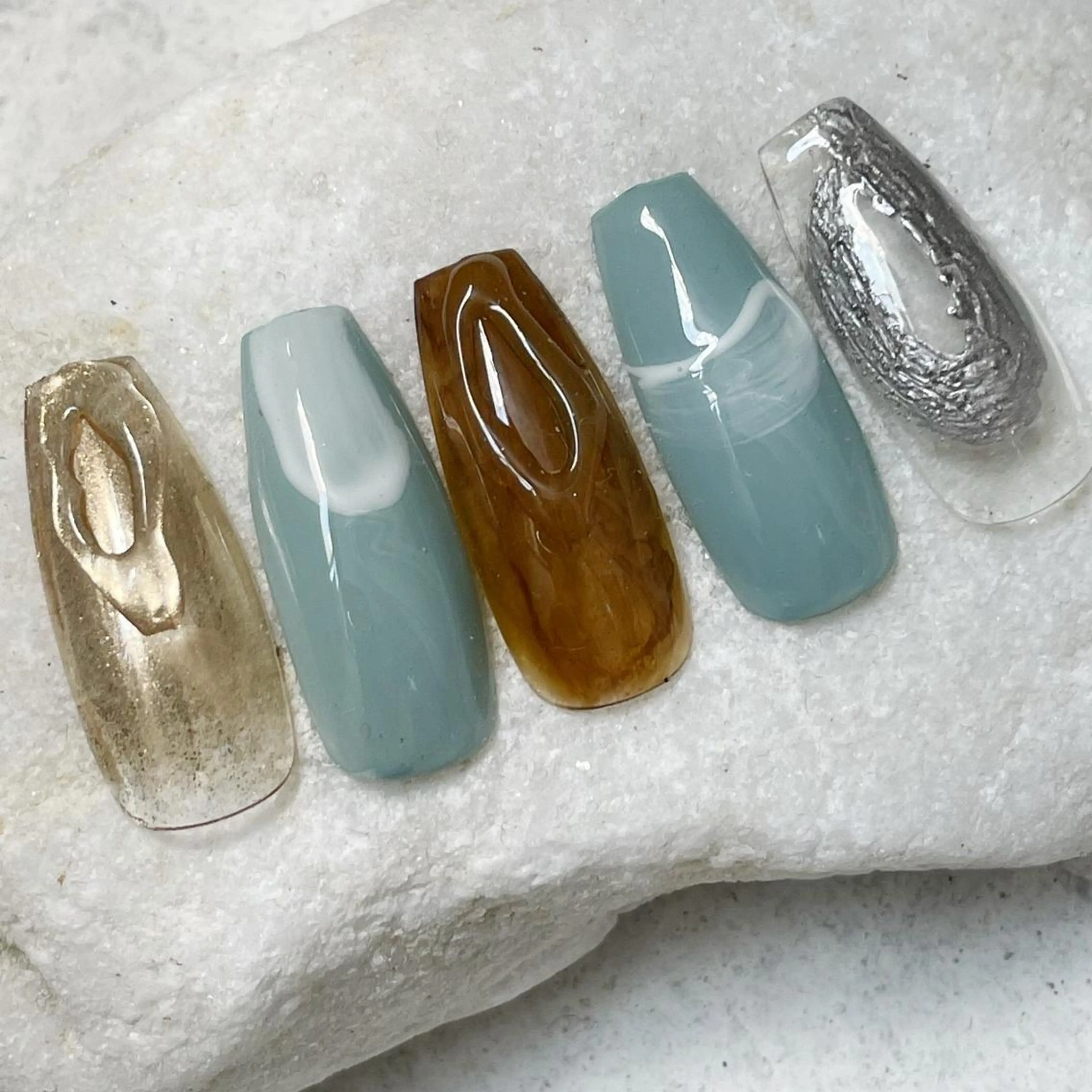 ネイル REINA W【今福鶴見店】のネイルデザイン