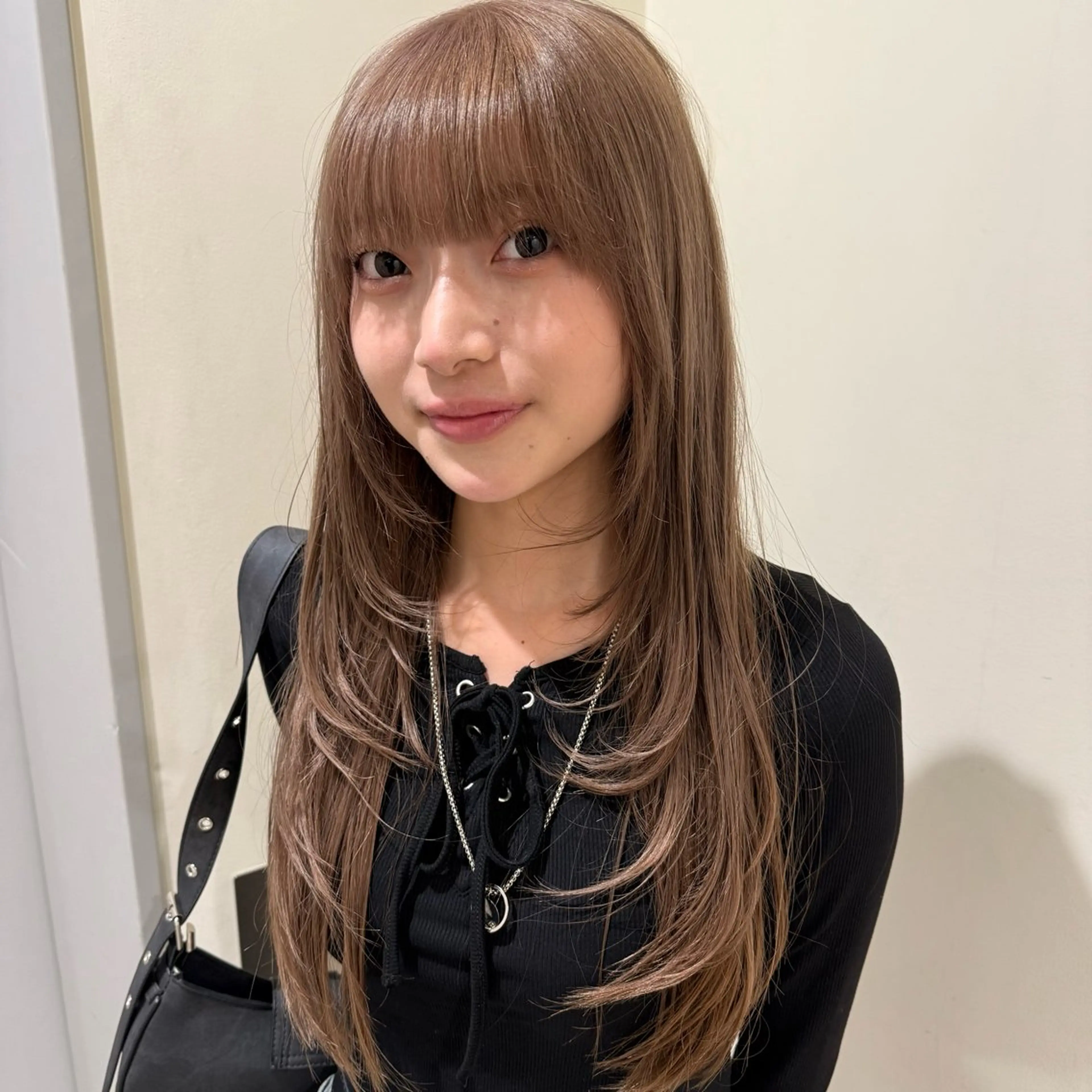 ロング カラー バレイヤージュ ブリーチ ケアブリーチ ダブルカラー ハイライトカラー ハイトーンレイヤー 顔まわりSOTAのヘアスタイル