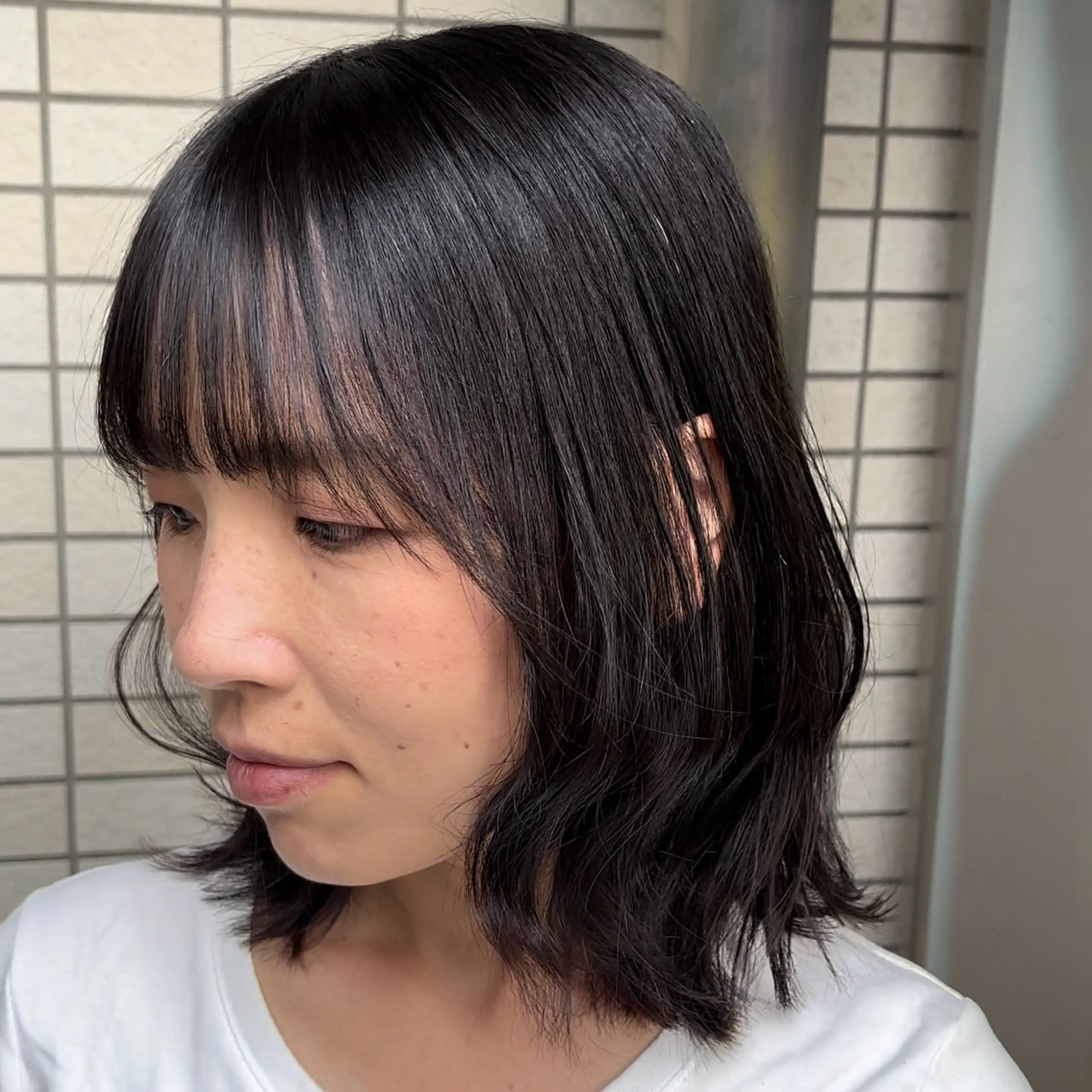 ミディアム 飯田 真澄のヘアスタイル