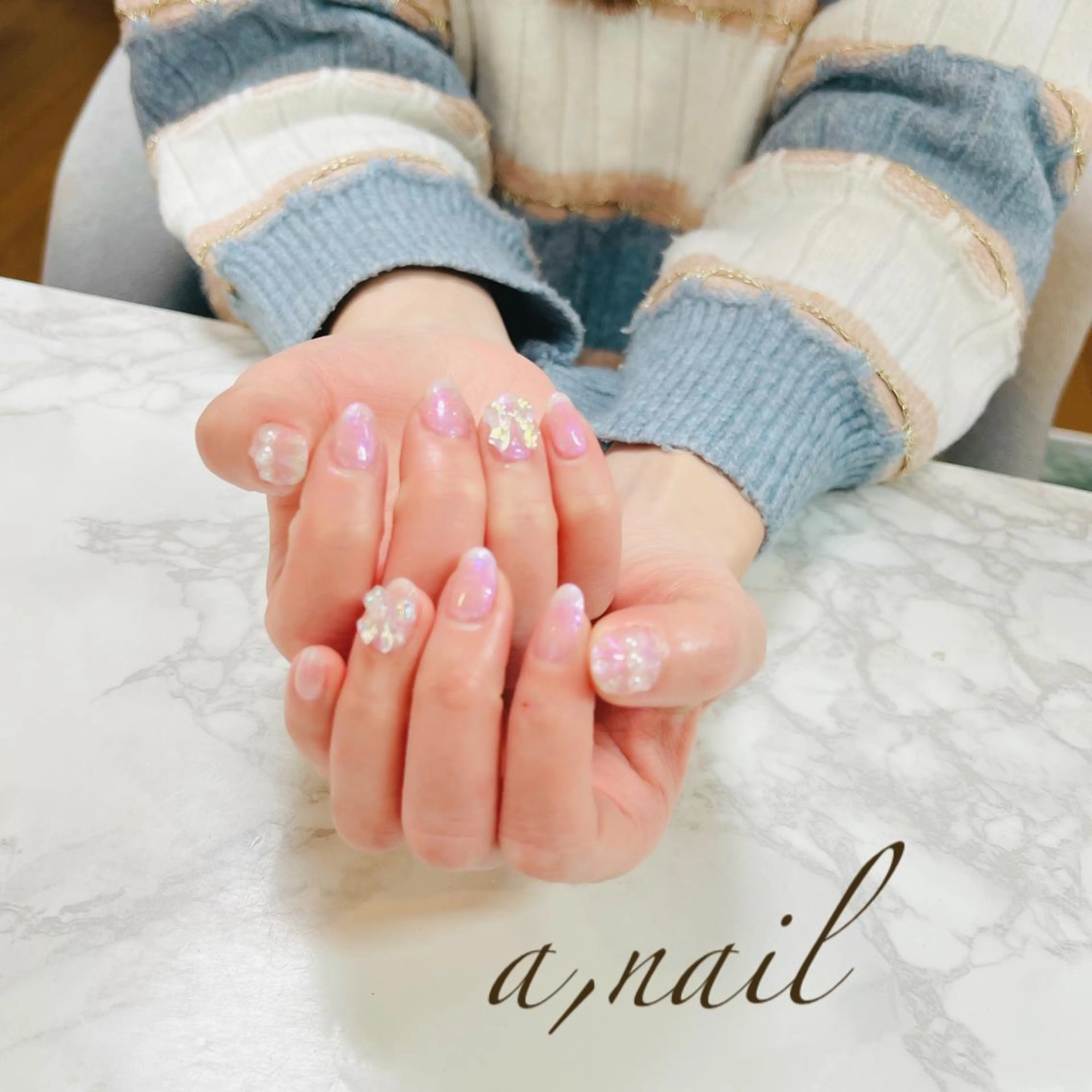 ネイル オーロラネイル フットネイル ジェルネイル グラデーション キラキラネイル ハンドネイル ネイルサロン エーネイルのネイルデザイン