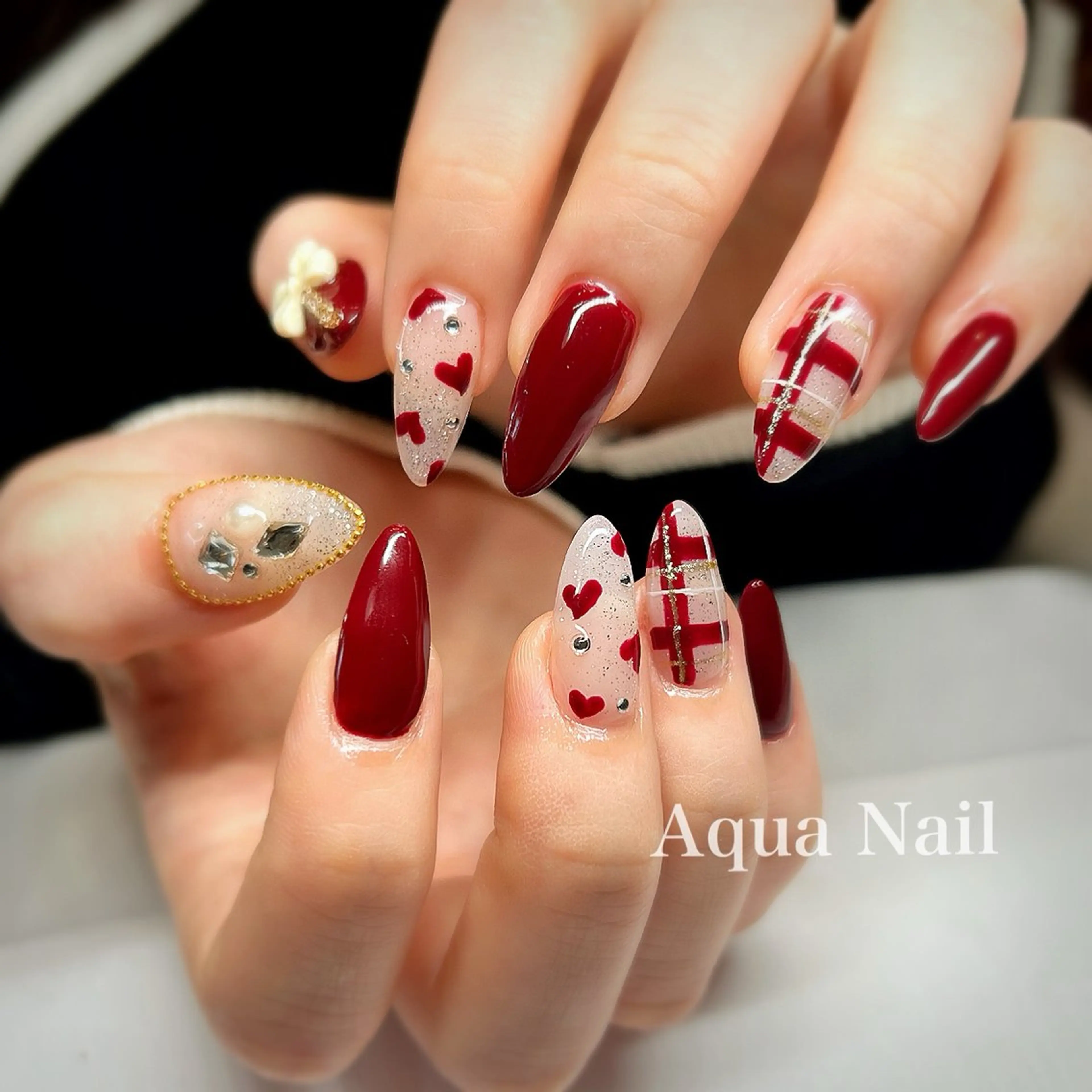 ネイル アートネイル ボルドー ハート 韓国ネイル スカルプネイル ハンドネイル AQUA NAIL所属・AQUA NAILのネイルデザイン