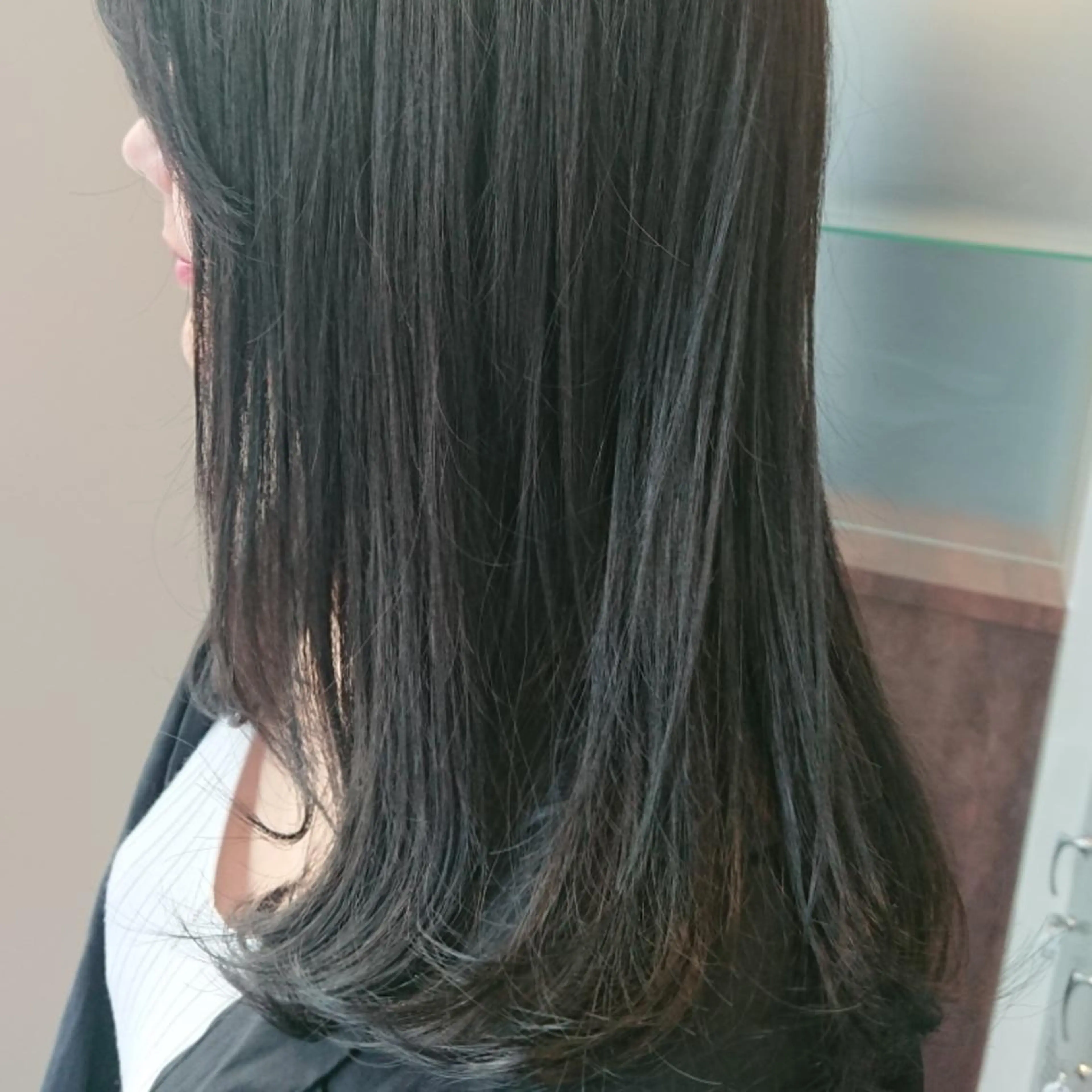 セミロング カラー 透明感カラー カット トリートメント ヘッドスパ スタイリスト 川添 のヘアスタイル