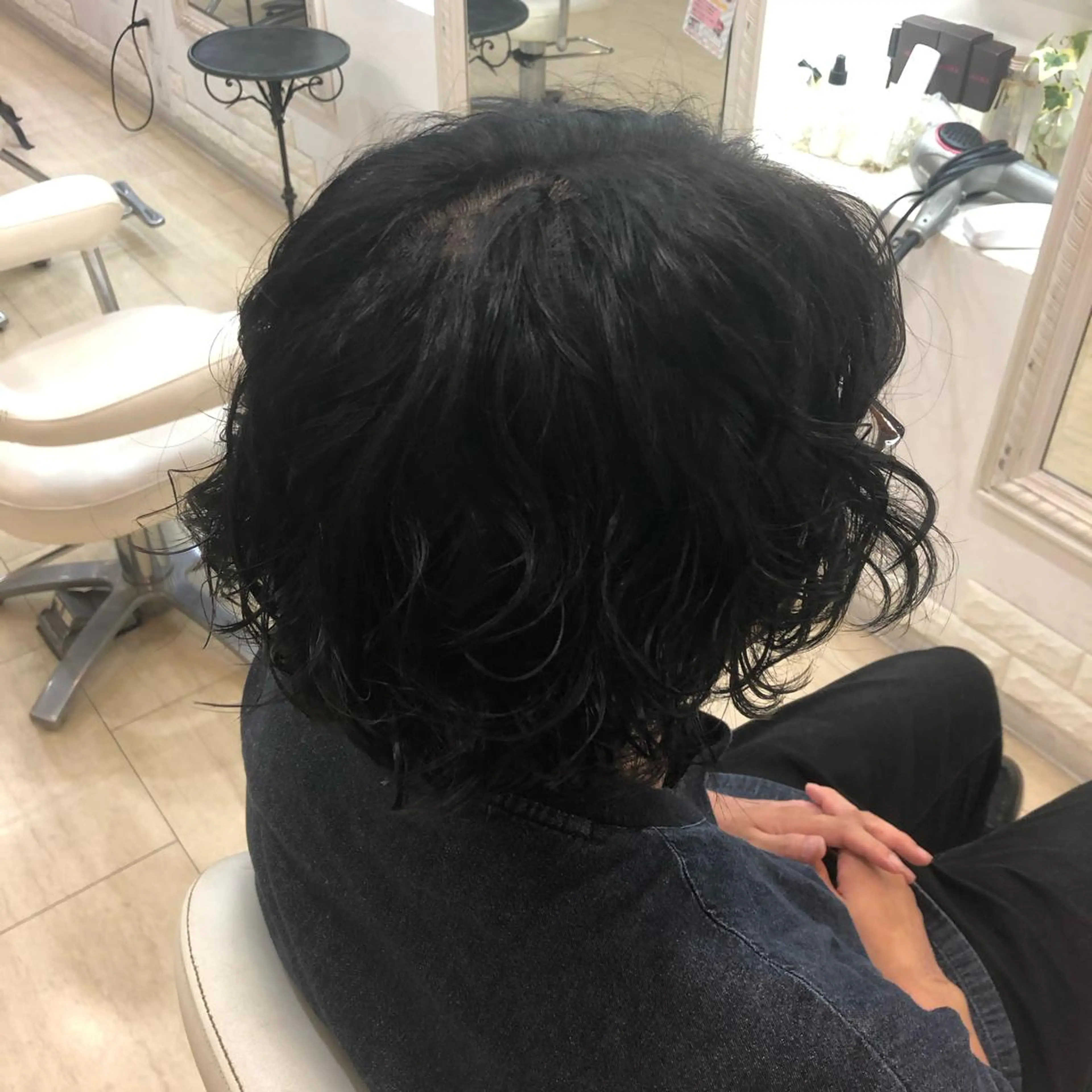 ショート パーマ メンズ メンズパーマ スパイラルパーマ 高槻/大学生にも人気 🥰ルービック高槻のヘアスタイル