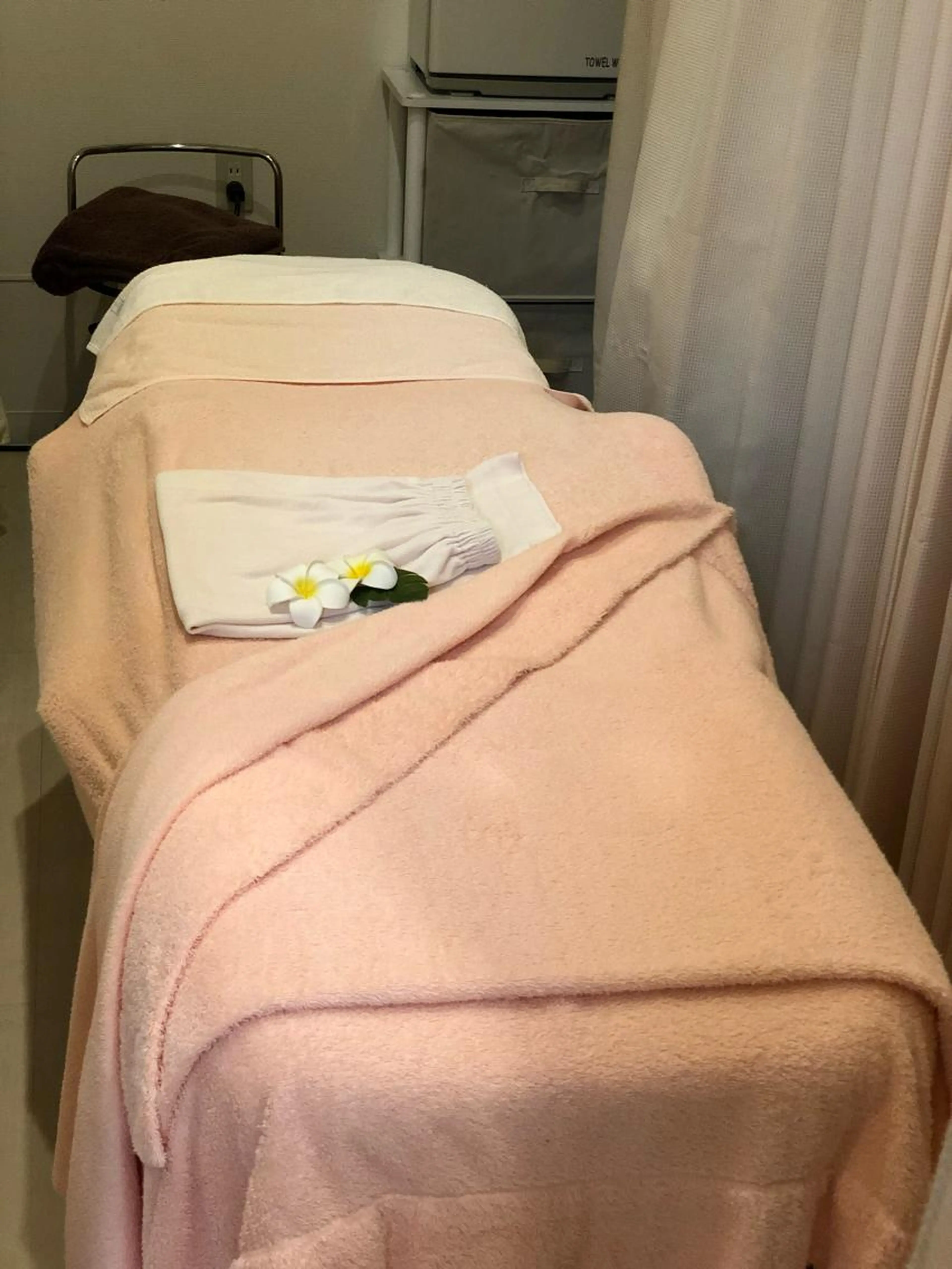 平日ご褒美プラン🫶アドバンスコースエステ ➕ハンドケア（無料）➕なりたい美肌AI肌診断の写真