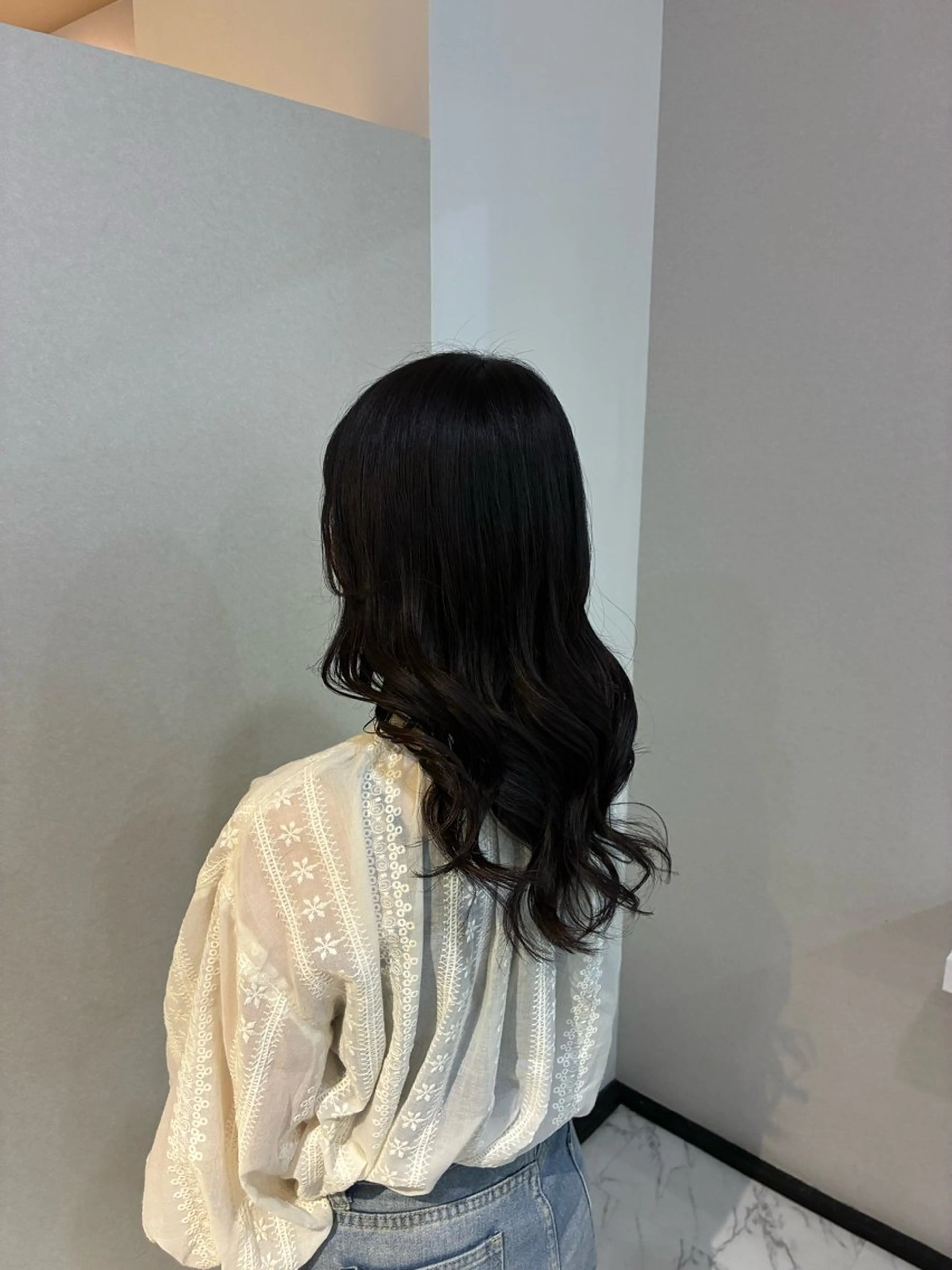 セミロング ハナダ メイのヘアスタイル