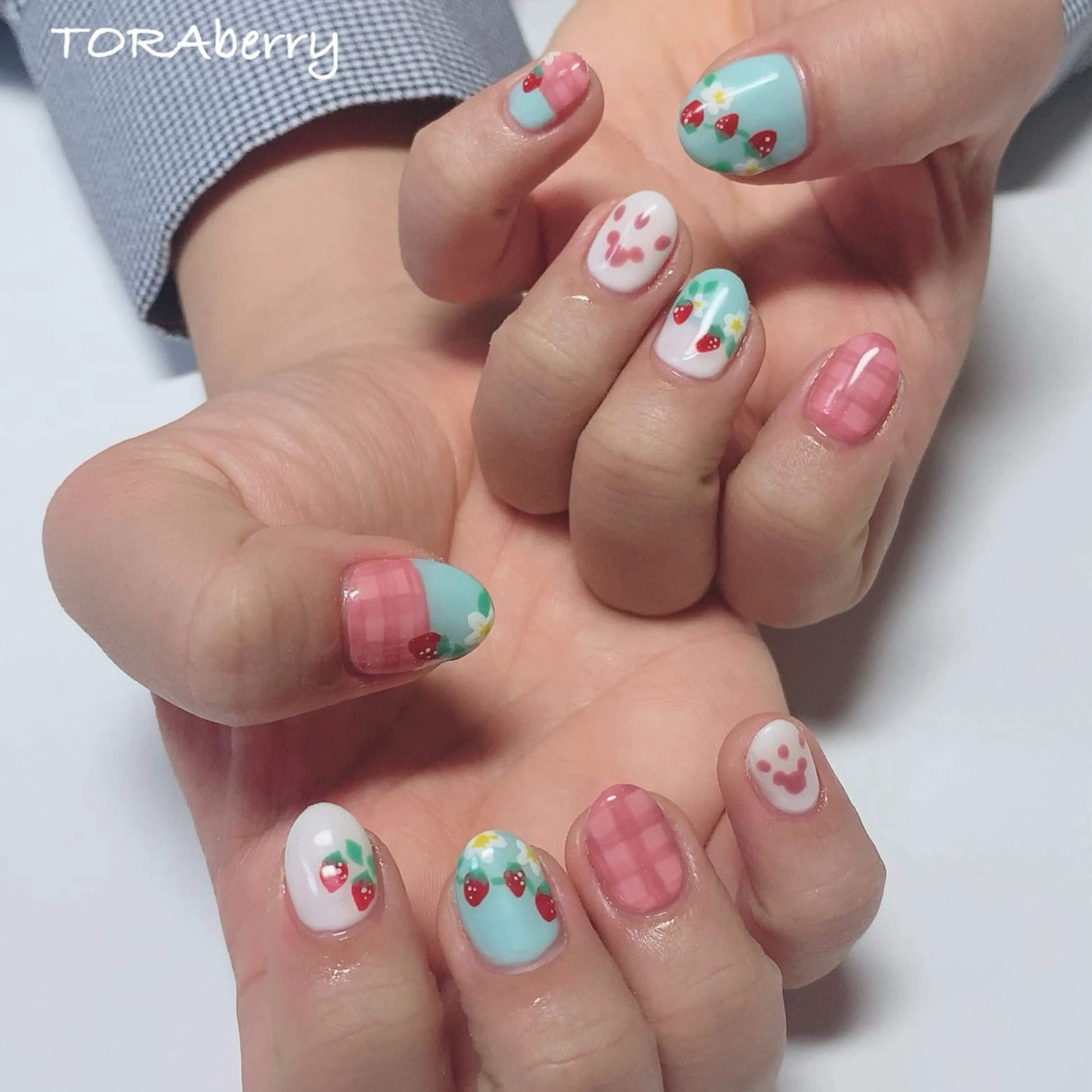 ネイル ハンドネイル ネイリスト なつみのネイルデザイン