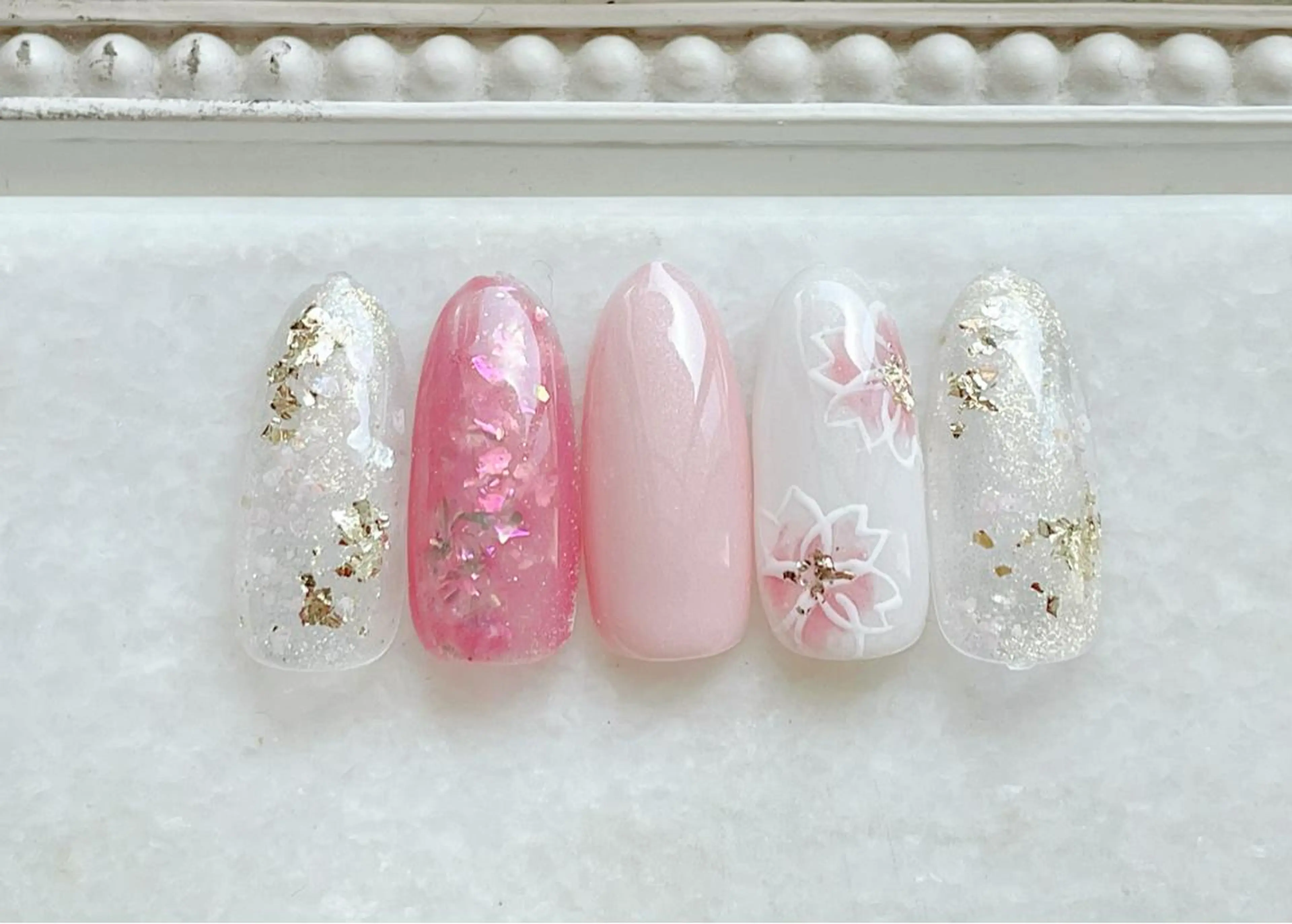 ネイル 桜ネイル ジェルネイル キラキラネイル パラジェル 春ネイル ハンドネイル Satomi  のネイルデザイン