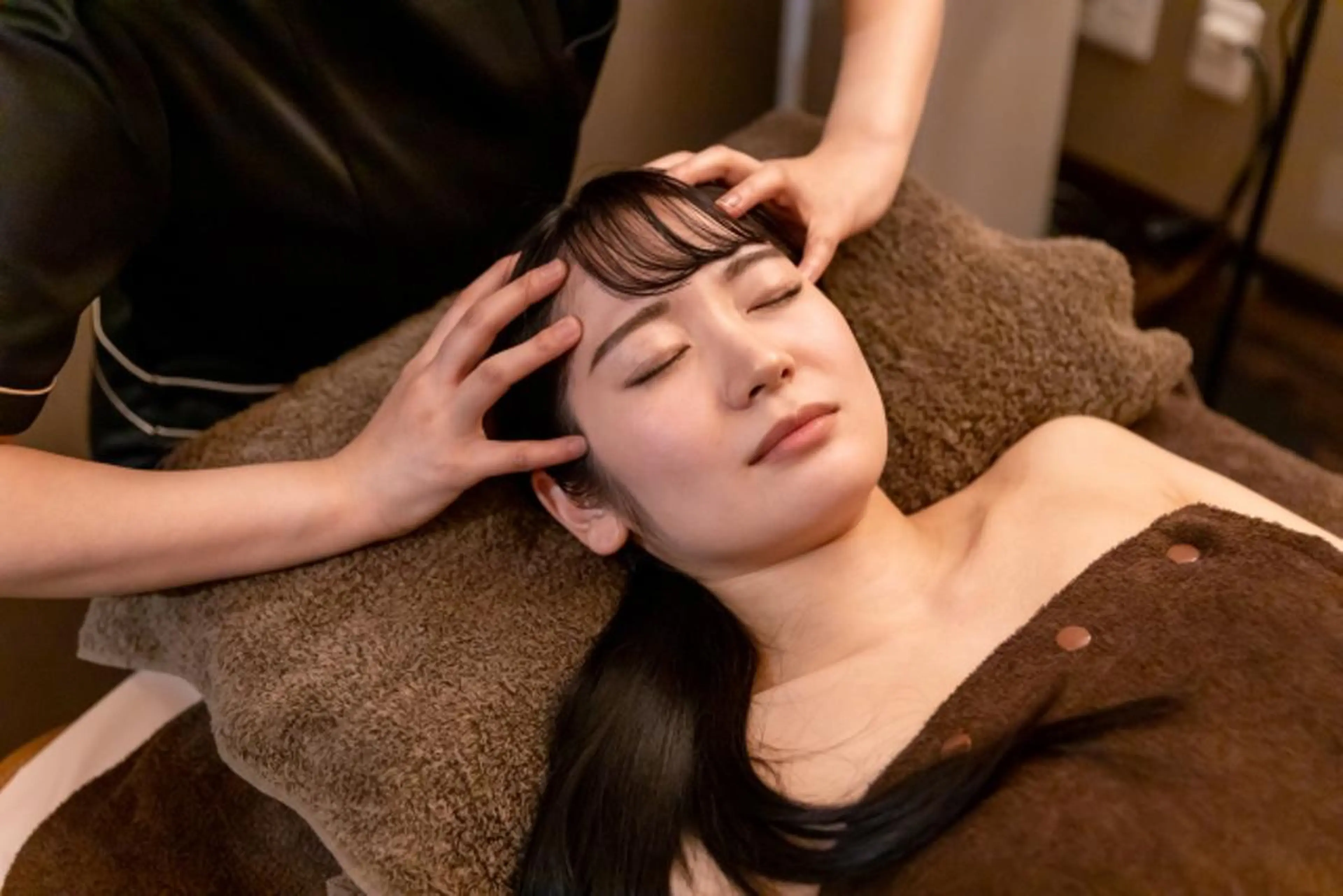 【ヘッドトリートメント】スキャルプエッセンス使用し頭皮ケア💆‍♀️凝り固まった頭皮をほぐします🩵の写真