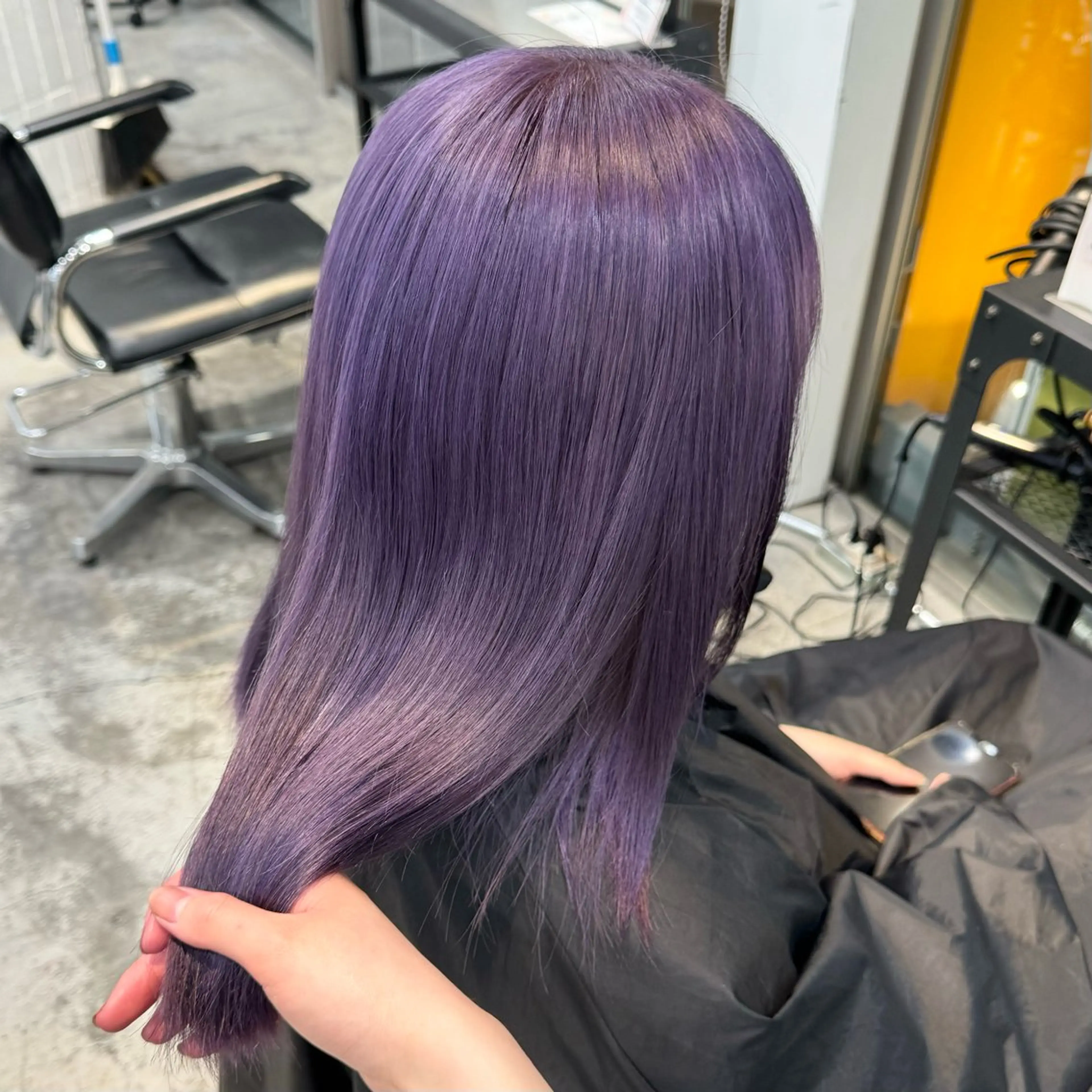 セミロング カラー ヘアカラー トリートメント 🌼動き×透明感🩵 ハイトーン/ナナのヘアスタイル