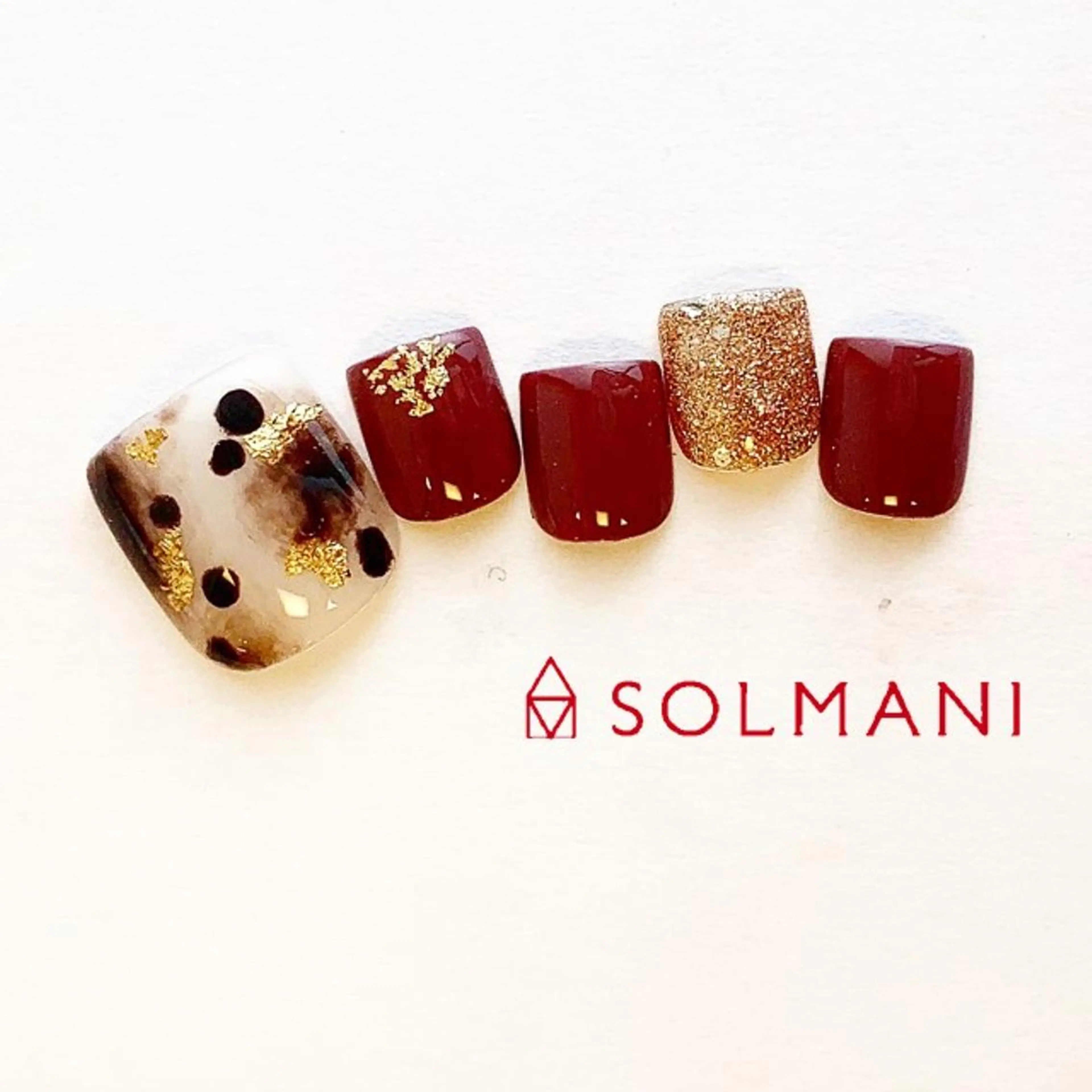 ネイル べっ甲ネイル フットネイル ニュアンスネイル SOLMANI 予約担当のネイルデザイン