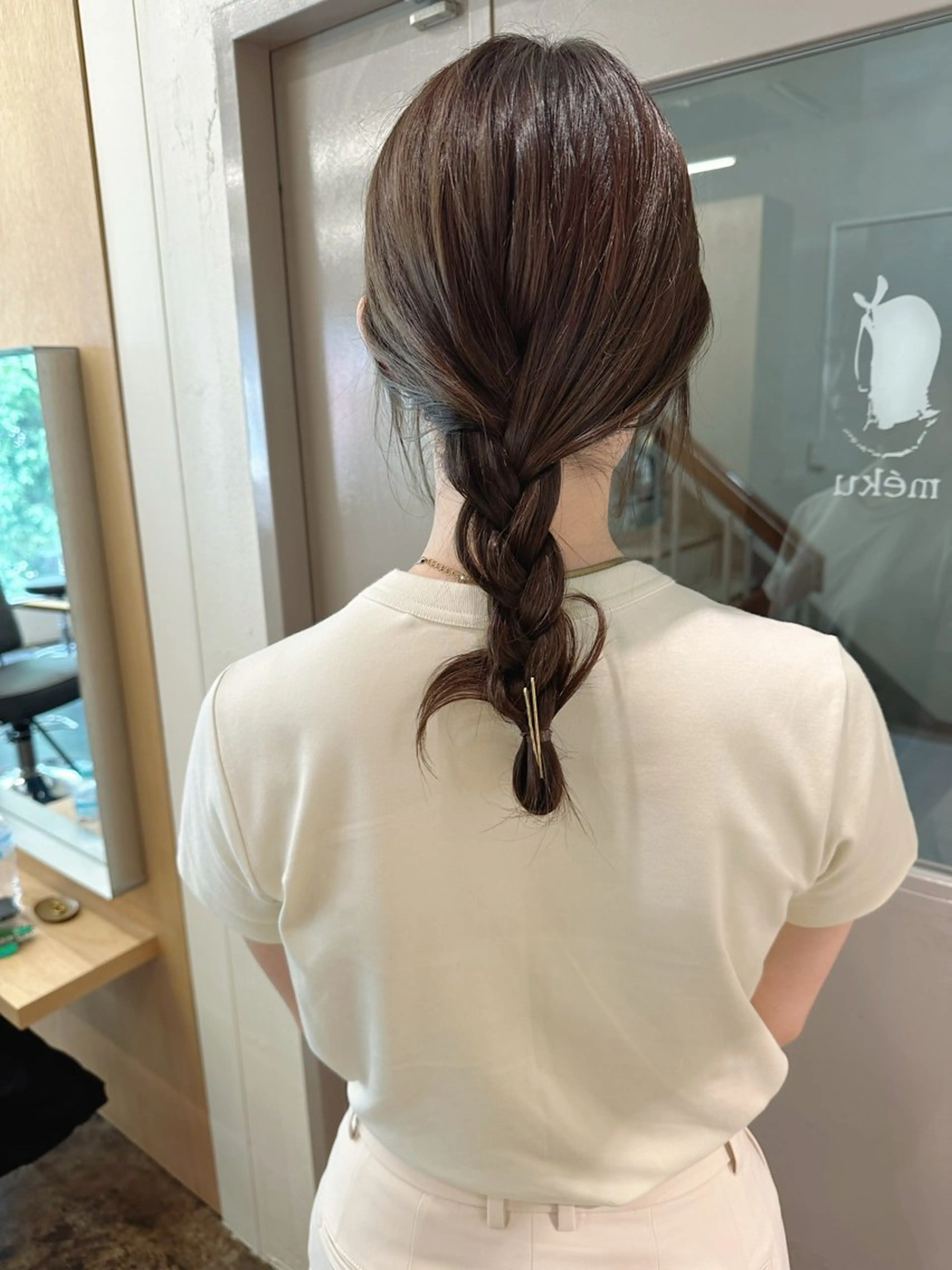 セミロング カラー ベージュカラー オリーブベージュ yupi🐈‍⬛ レイヤー/パーマのヘアスタイル