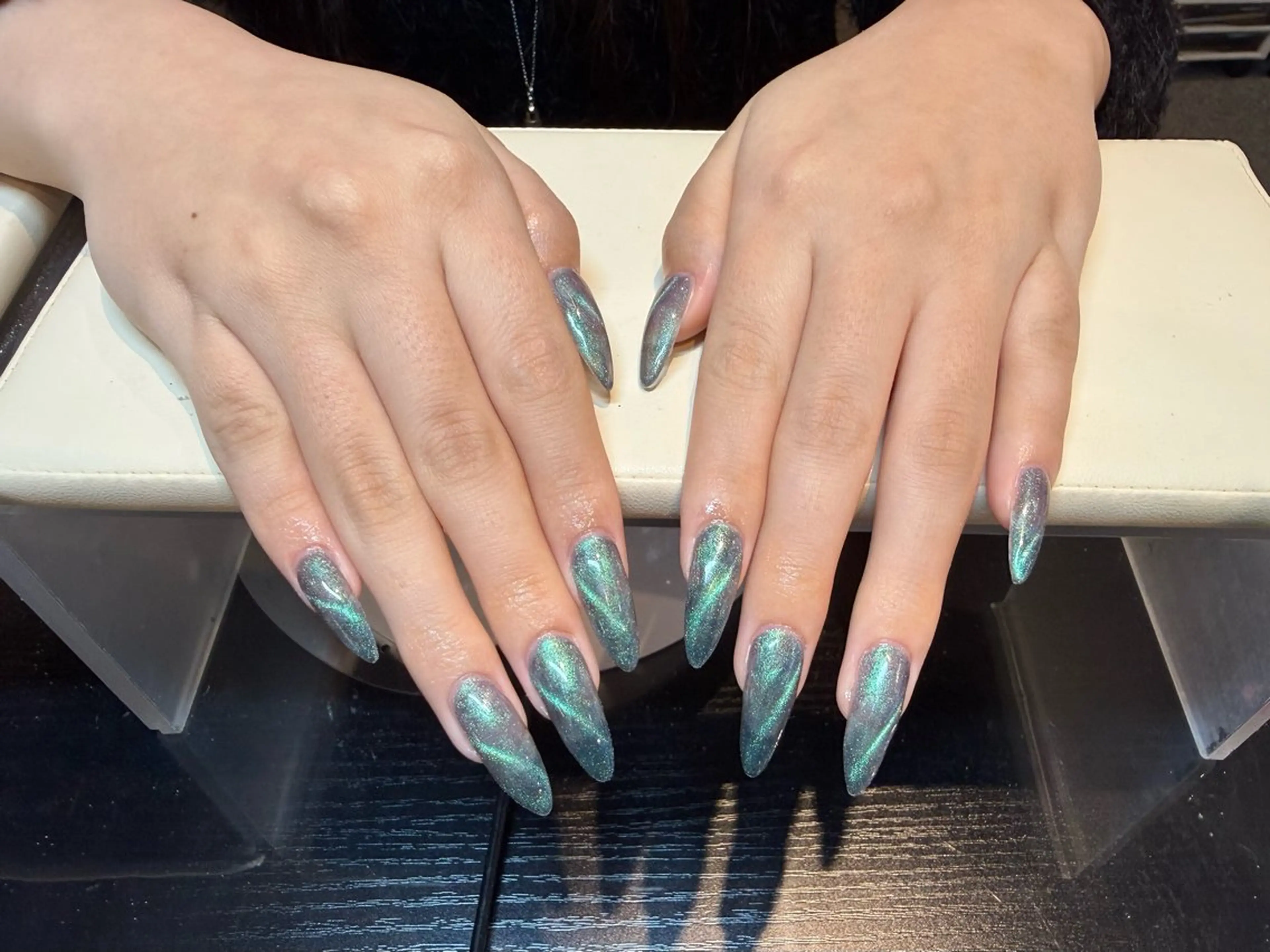 ネイル マグネットネイル 静 伶華のネイルデザイン