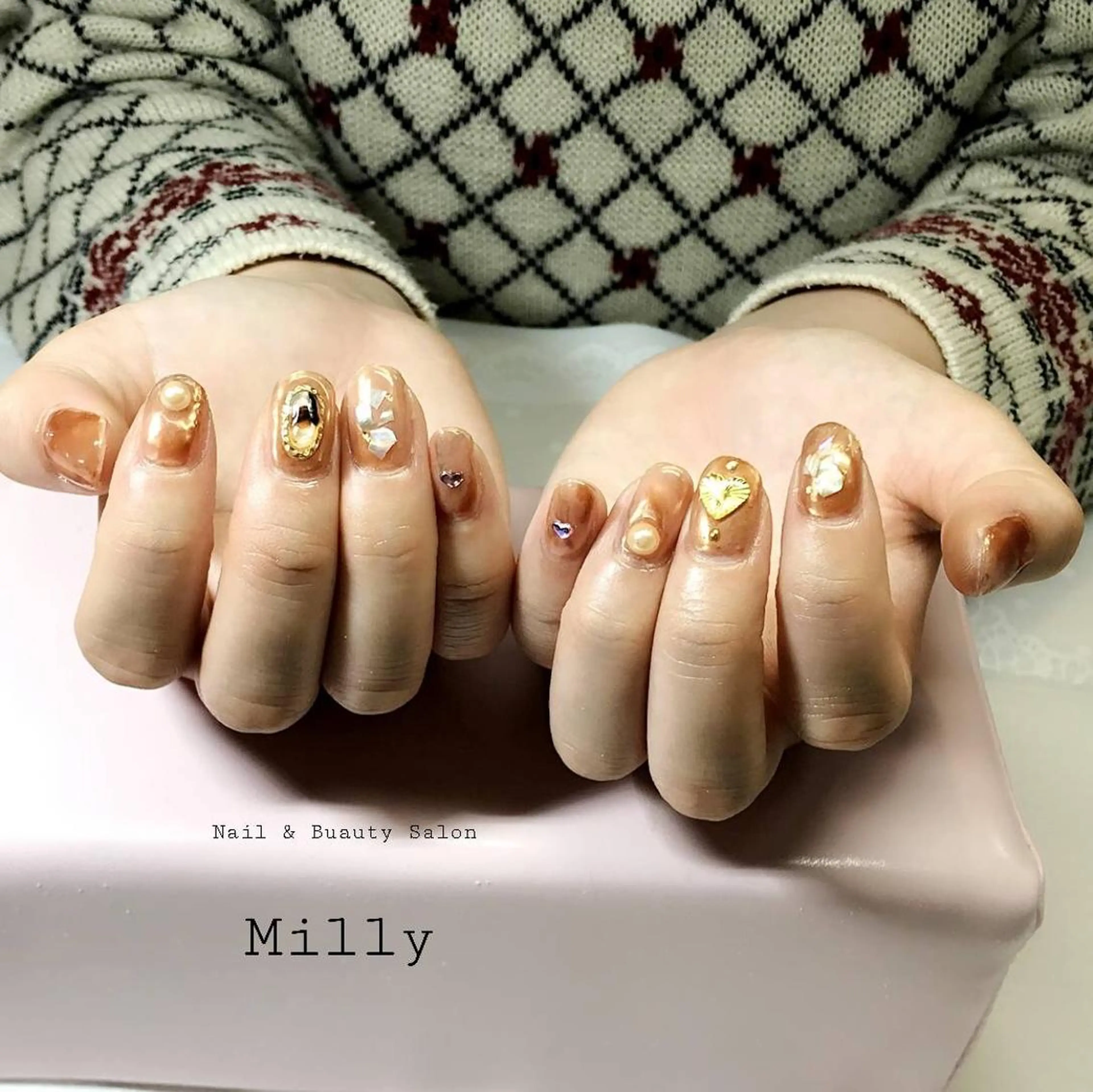 ネイル アートネイル ミラーネイル ニュアンスネイル milly nail （予約担当)のネイルデザイン