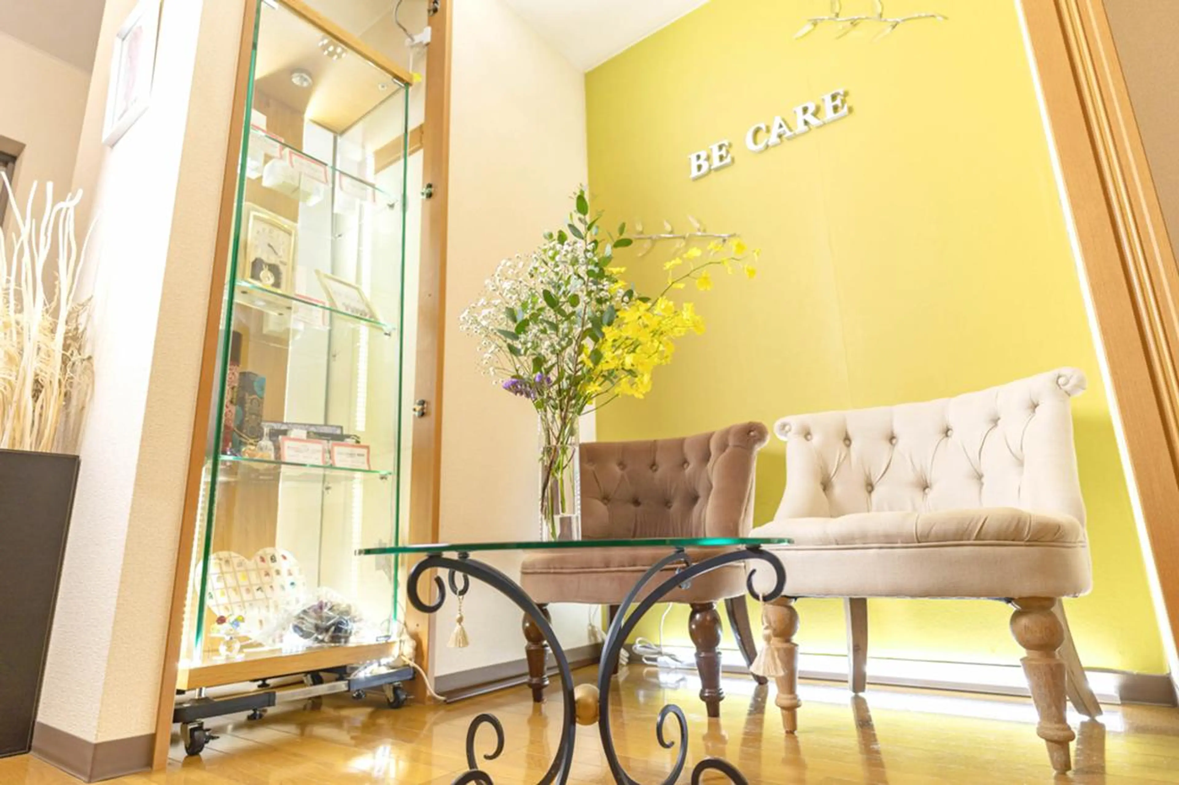 BE CAREの眉毛・アイブロウイメージ