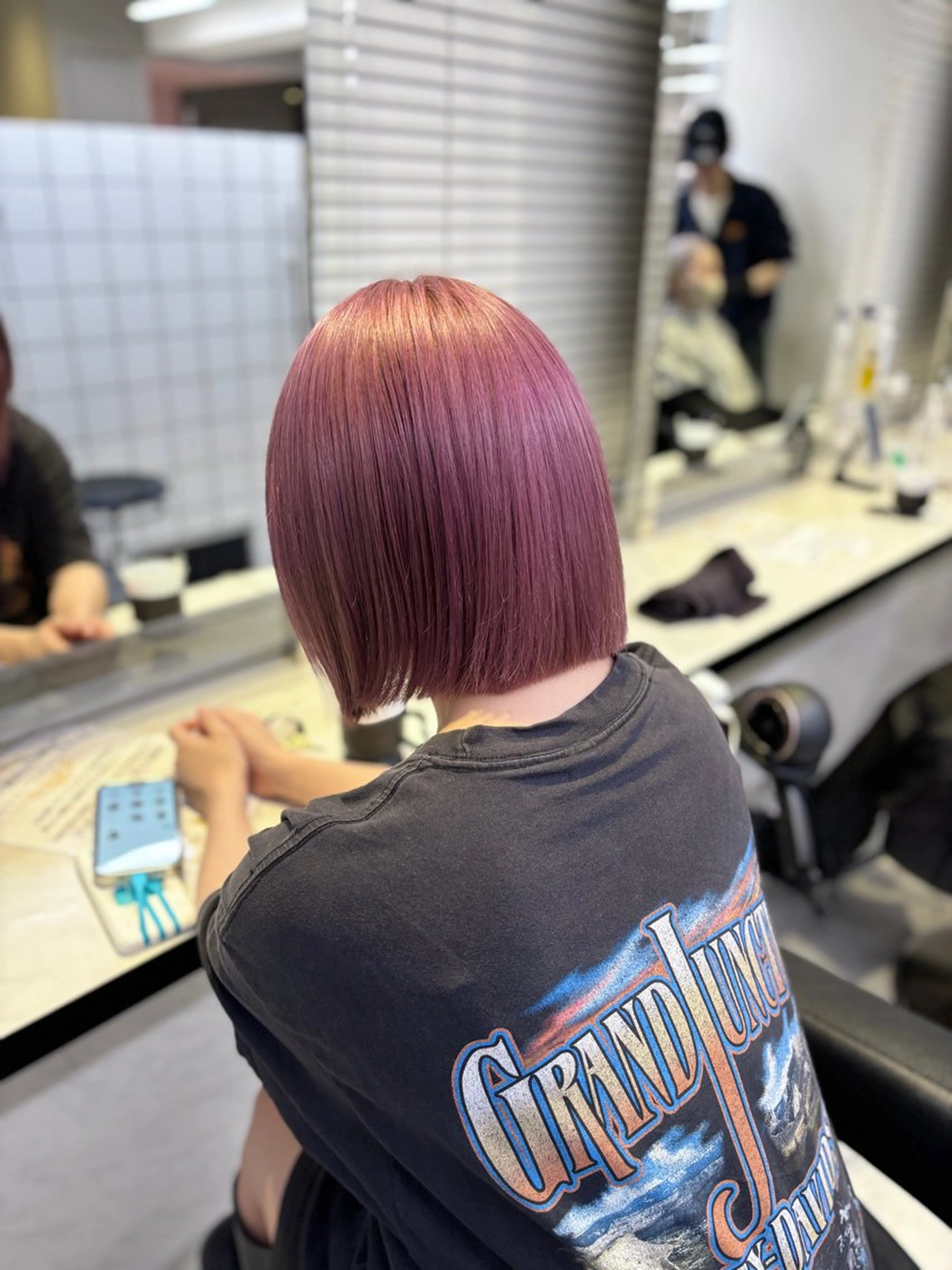 ロング カラー ピンクカラー ヘアカラー 💙ハイトーン韓国風 色白ヘア💙manaのヘアスタイル