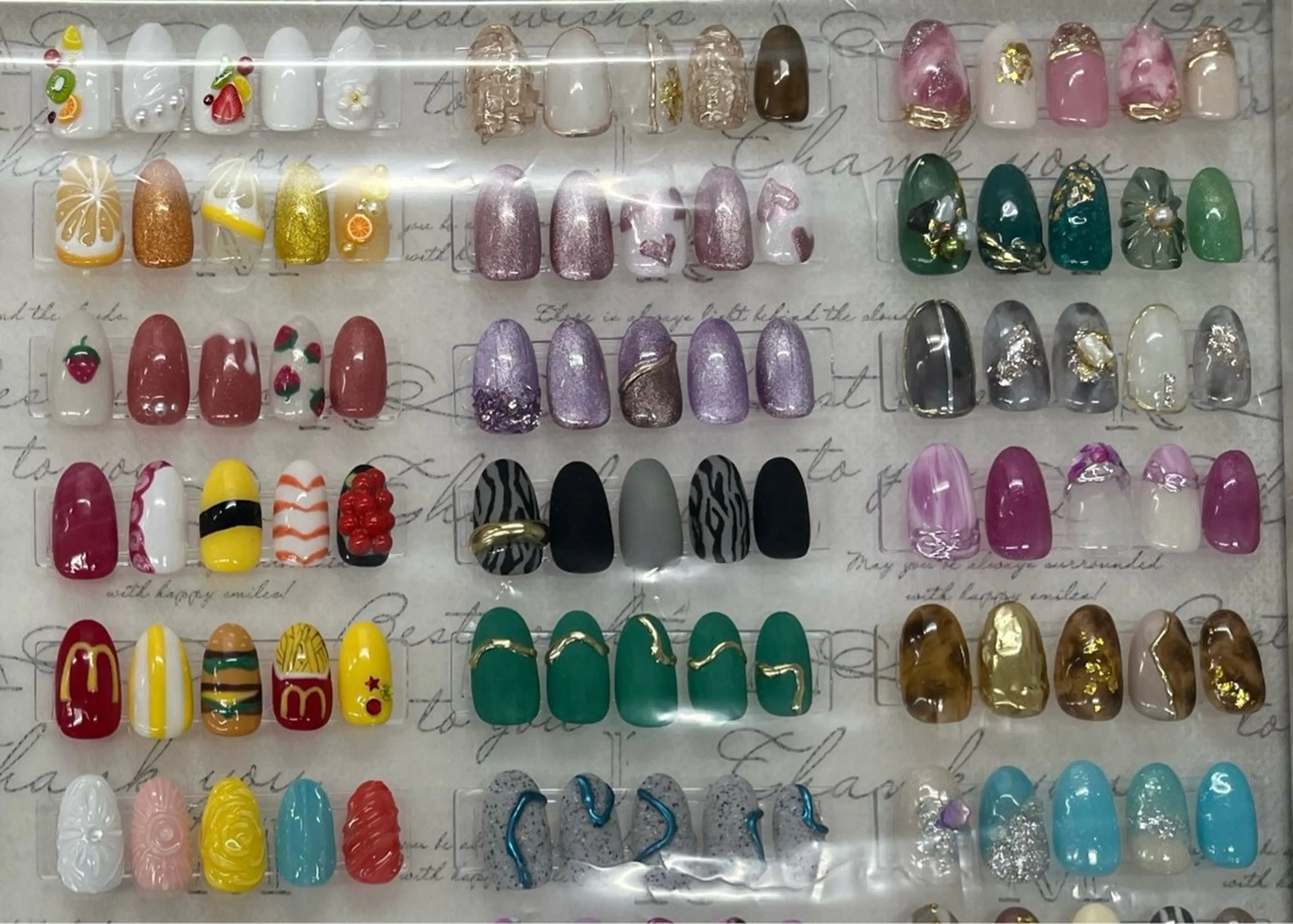 ネイル 僧根 志津代のネイルデザイン