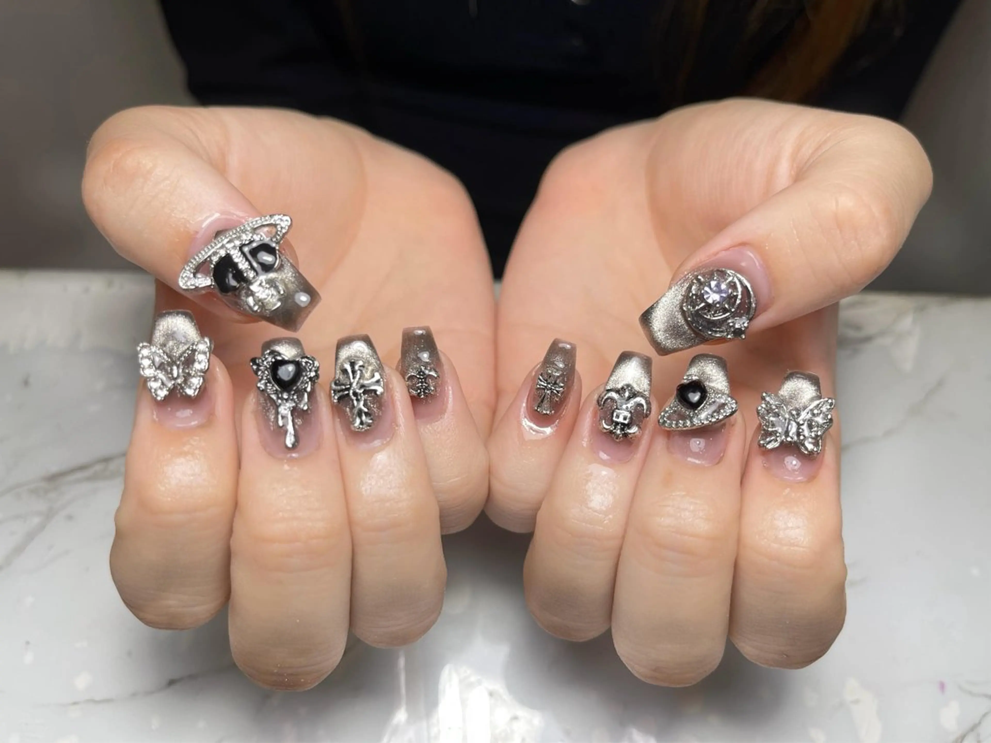 ネイル アートネイル フレンチネイル ジェルネイル グラデーション 韓国ネイル ハンドネイル ハンドケア さくら💮💮 【オフ無料】のネイルデザイン