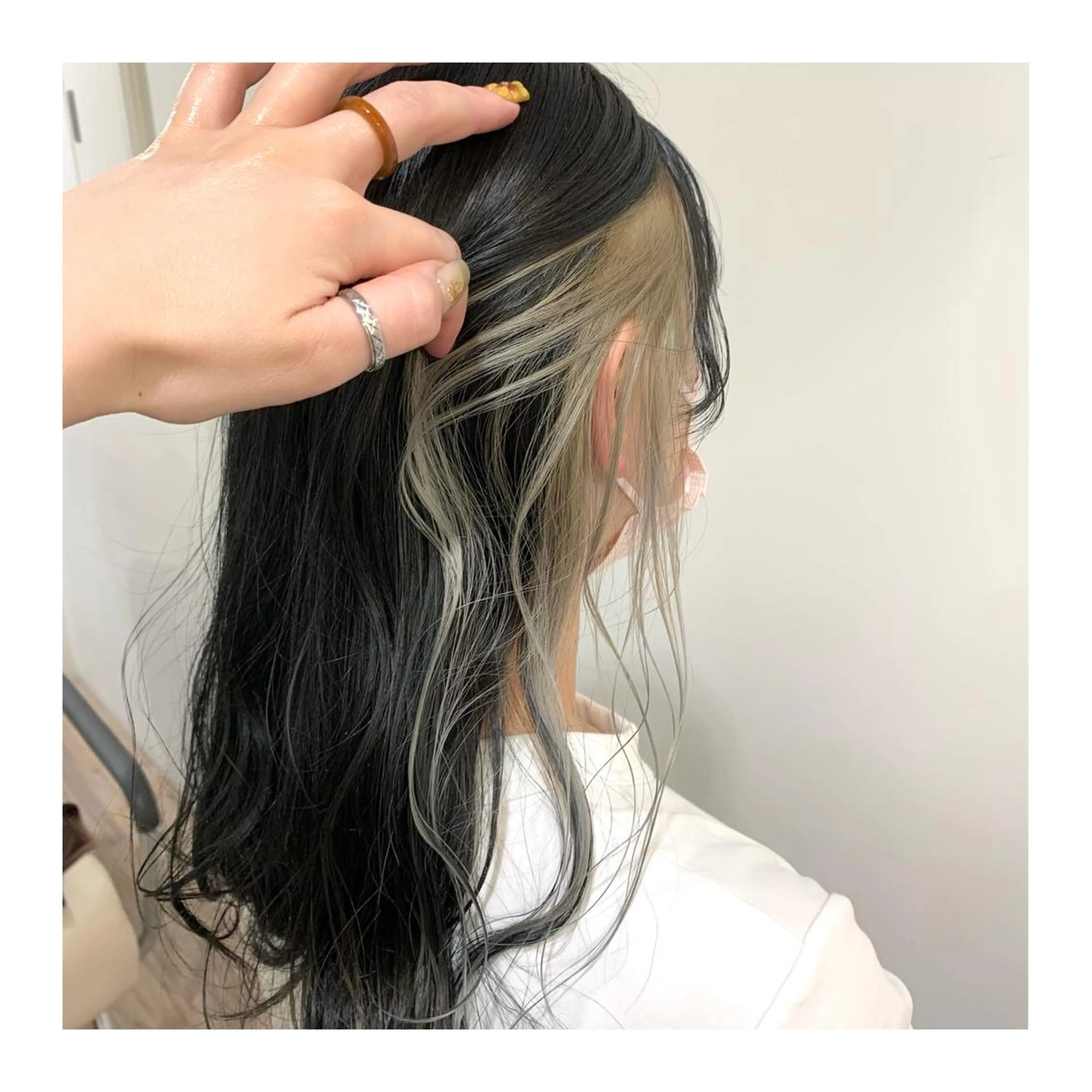 ロング カラー ヘアカラー あべ ゆうかのヘアスタイル