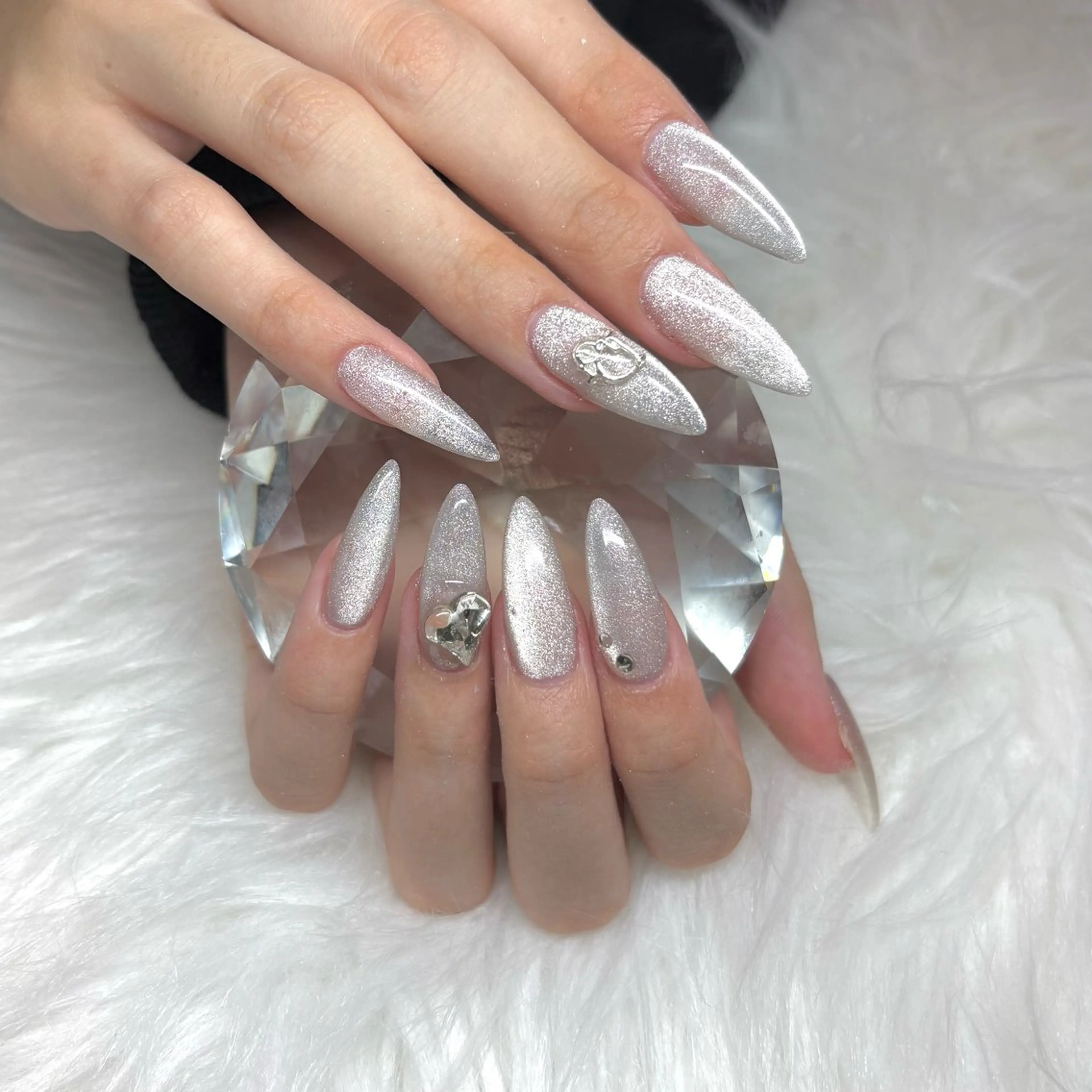 ネイル 中元 月のネイルデザイン