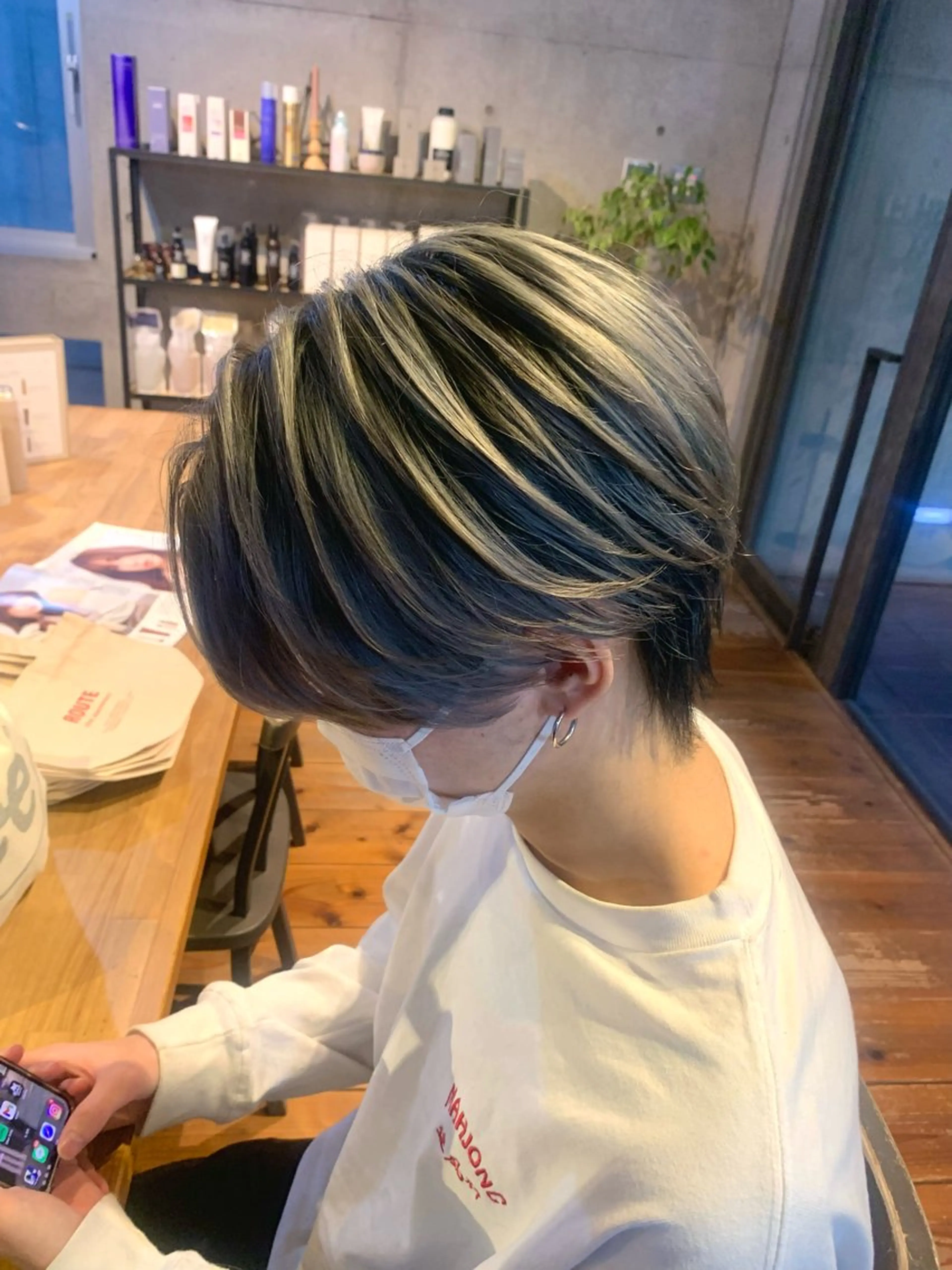 ショート メンズ カット ヘアカラー 西岡 優太のヘアスタイル