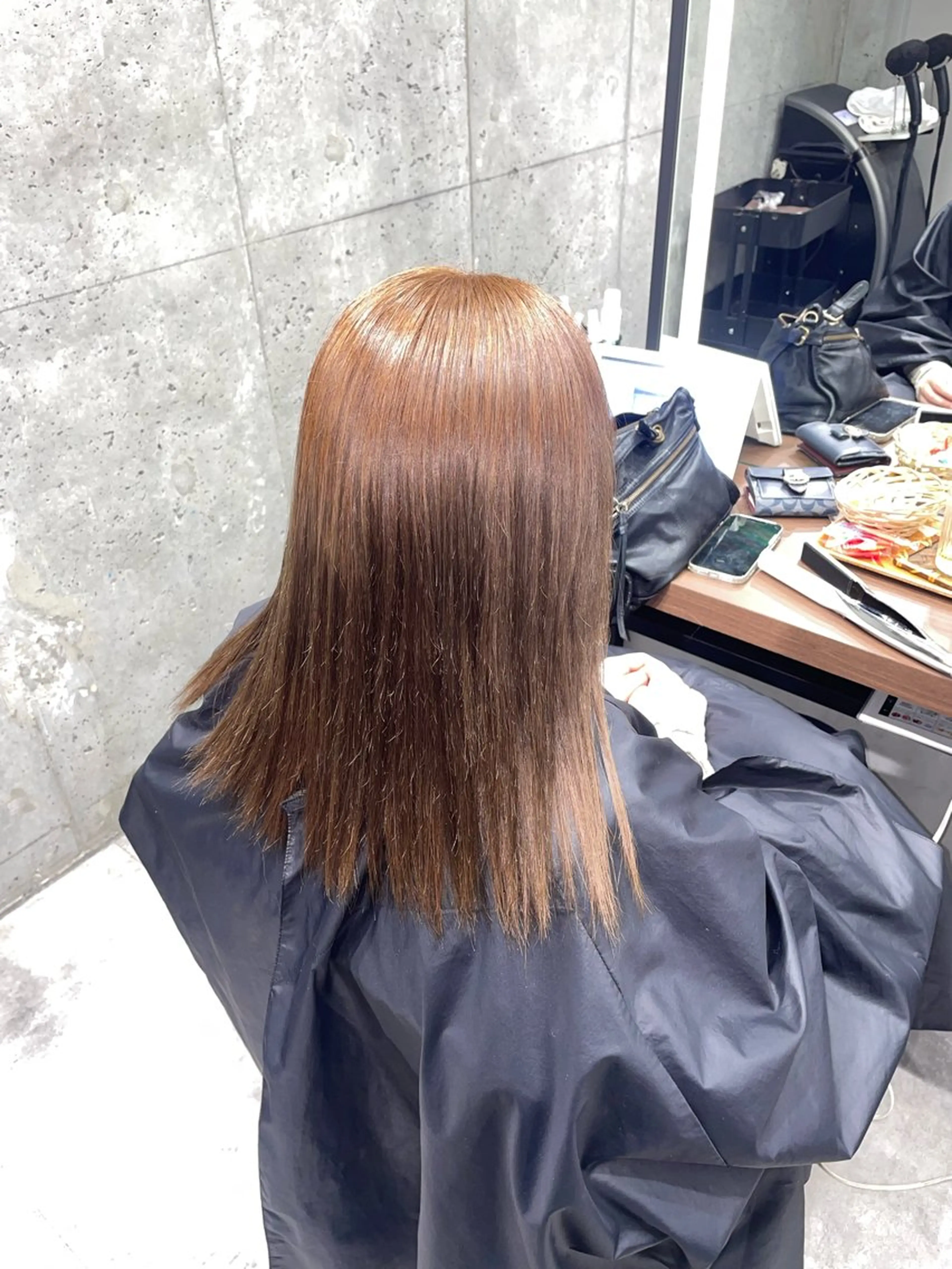 カラー ベージュカラー ブリーチ 透明感カラー ブリーチなしカラー オリーブベージュ ヘアカラー トリートメント 暖色/ハイトーン/ カラー/HBLのヘアスタイル