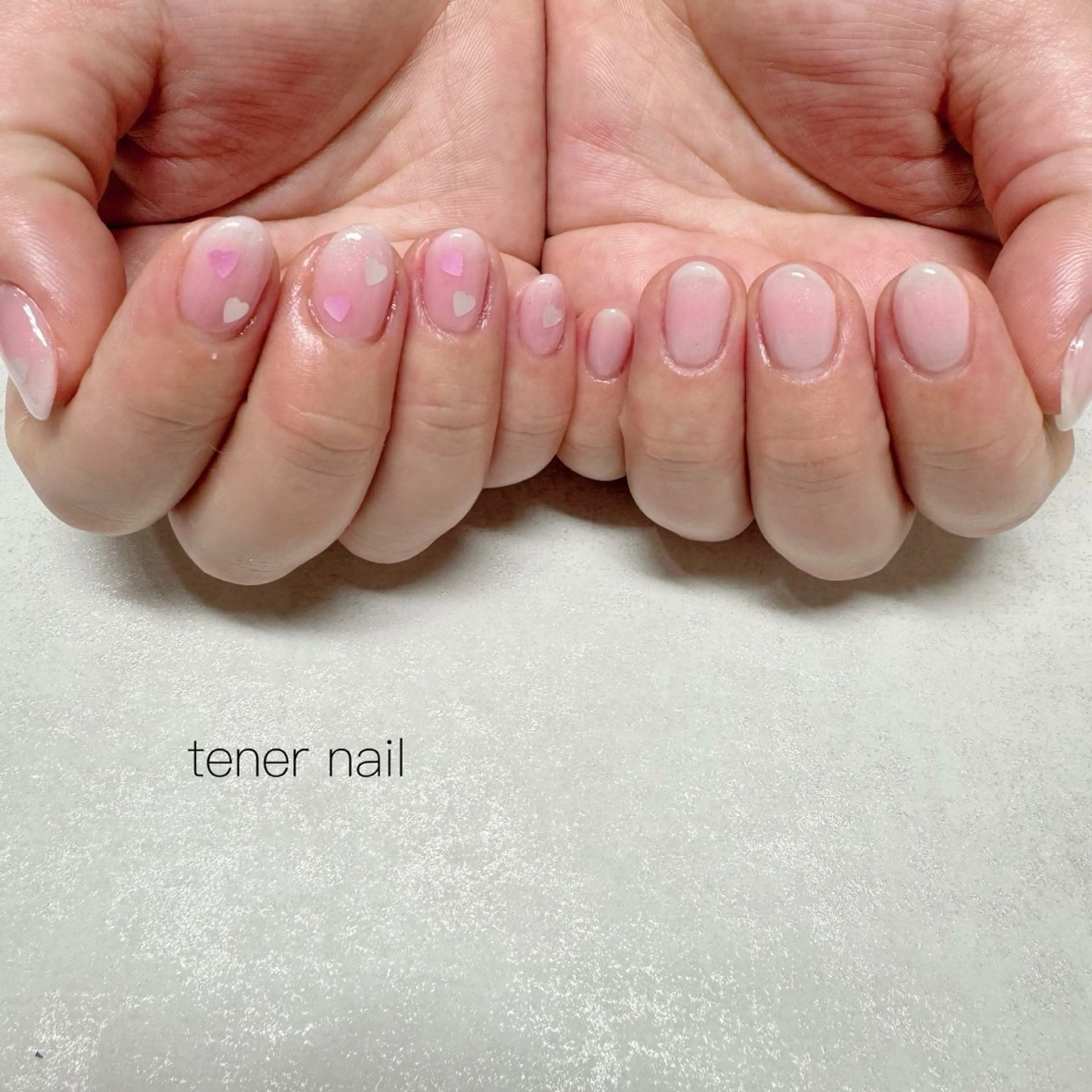 ネイル チークネイル ハート ホログラムネイル ハンドネイル tener  nail  テネルネイル所属・テネルネイル tener nailのネイルデザイン
