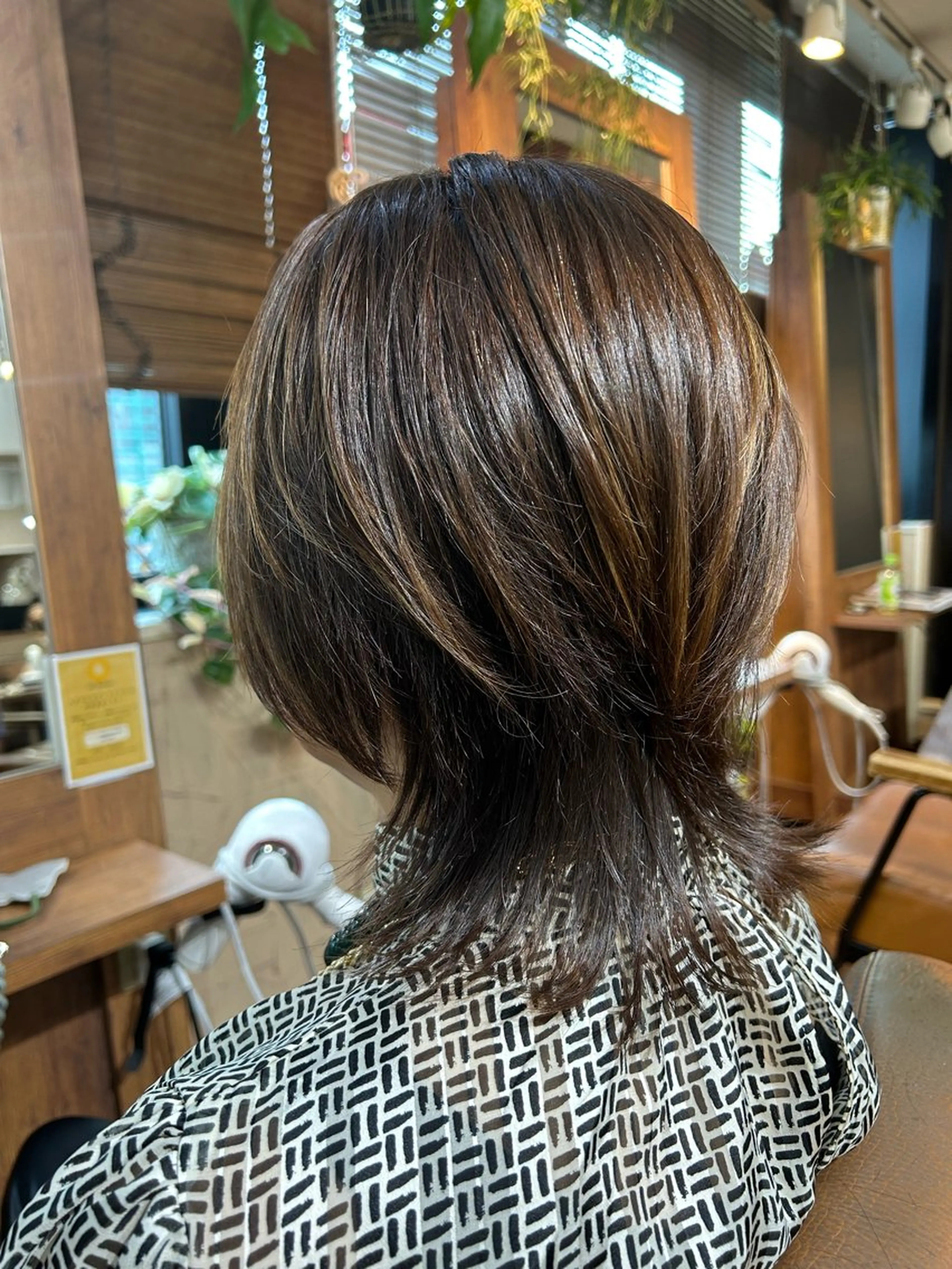 ミディアム カラー レイヤーカット ウルフカット ウルフレイヤー スローエイジング/ ダメージレス鈴木慎一のヘアスタイル