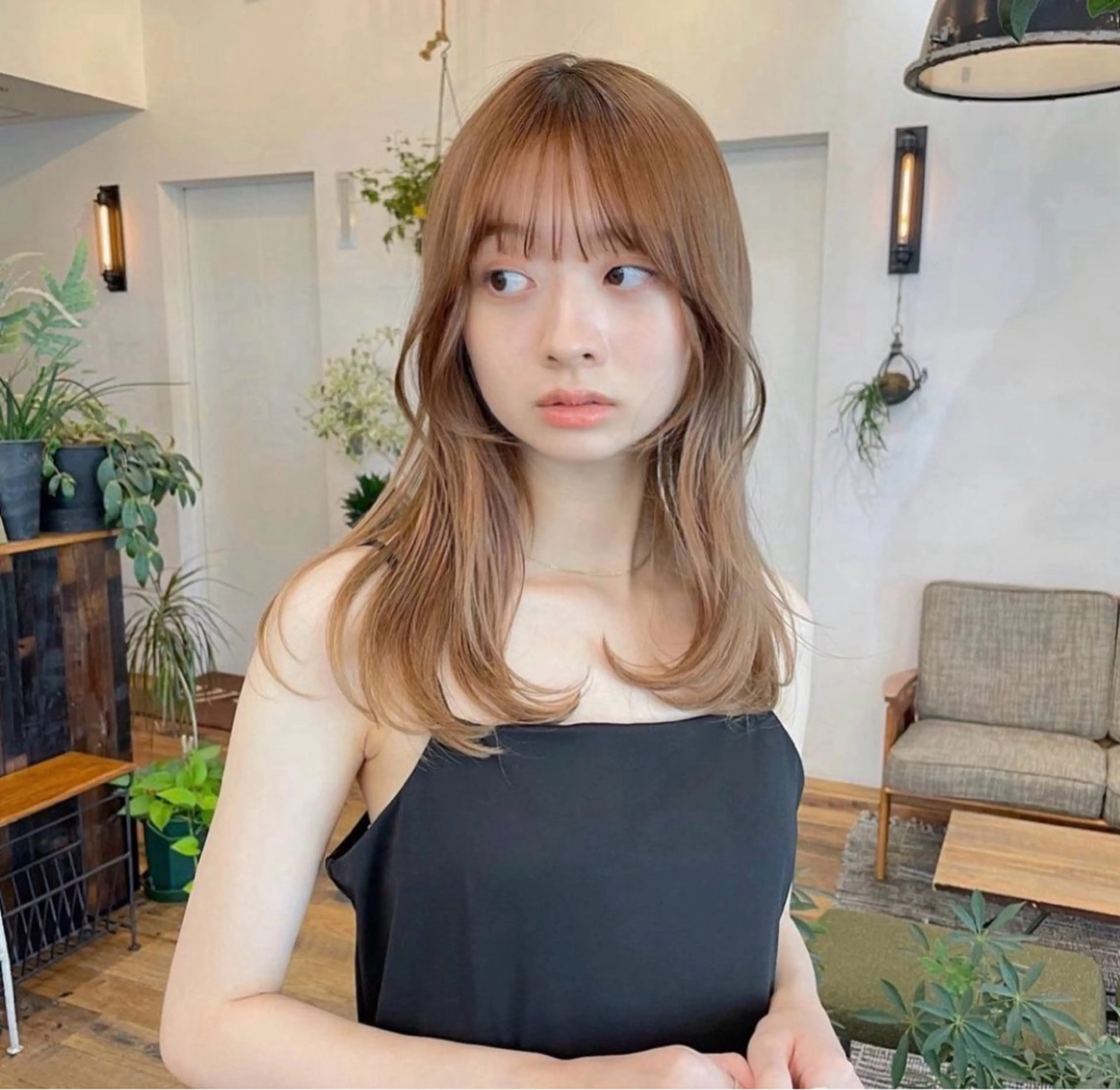 ロング りく　レイヤーカット ケアブリーチのヘアスタイル